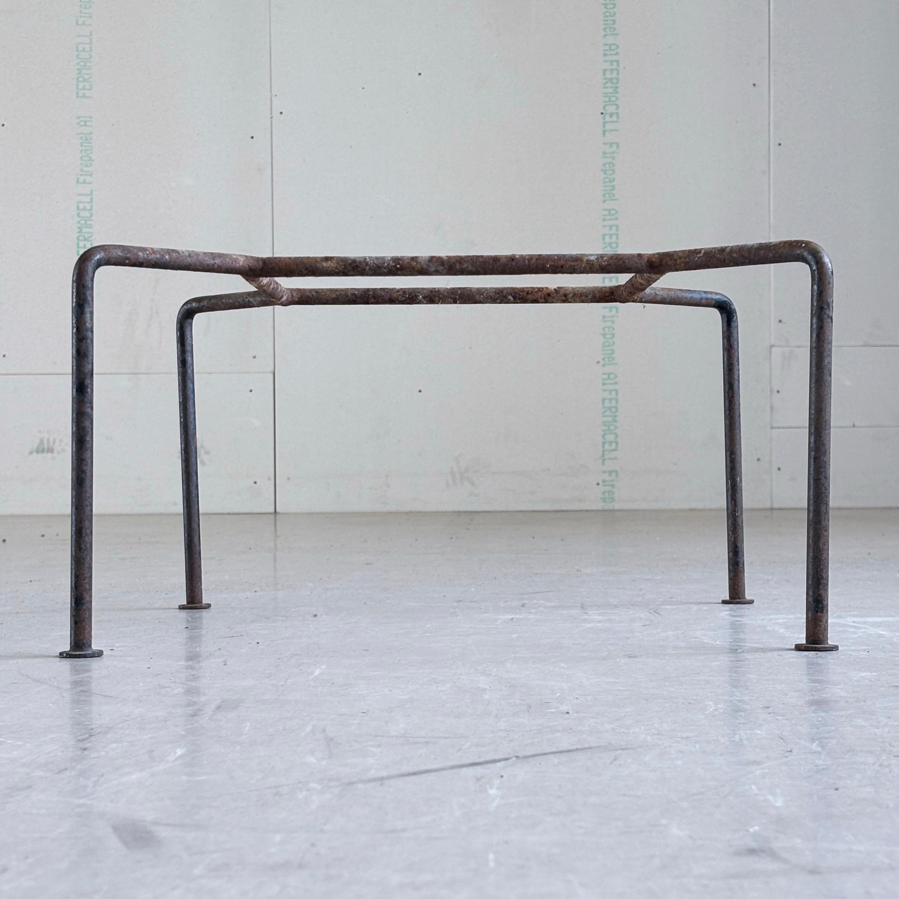 Rare Minimalist 'Caslon' concrete planter by Swiss designer, Bruno Rey, 1959 For Sale 7