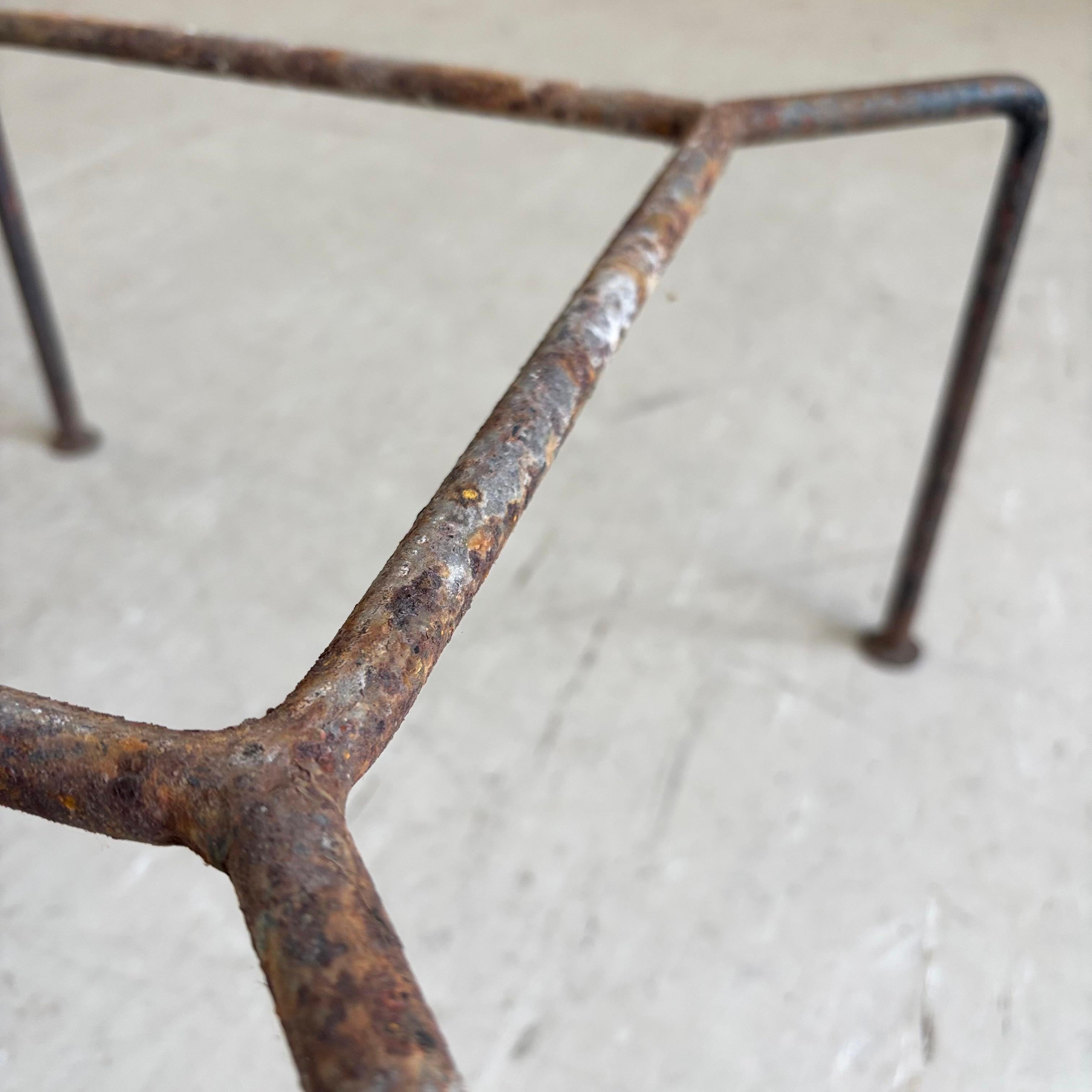 Rare Minimalist 'Caslon' concrete planter by Swiss designer, Bruno Rey, 1959 For Sale 13