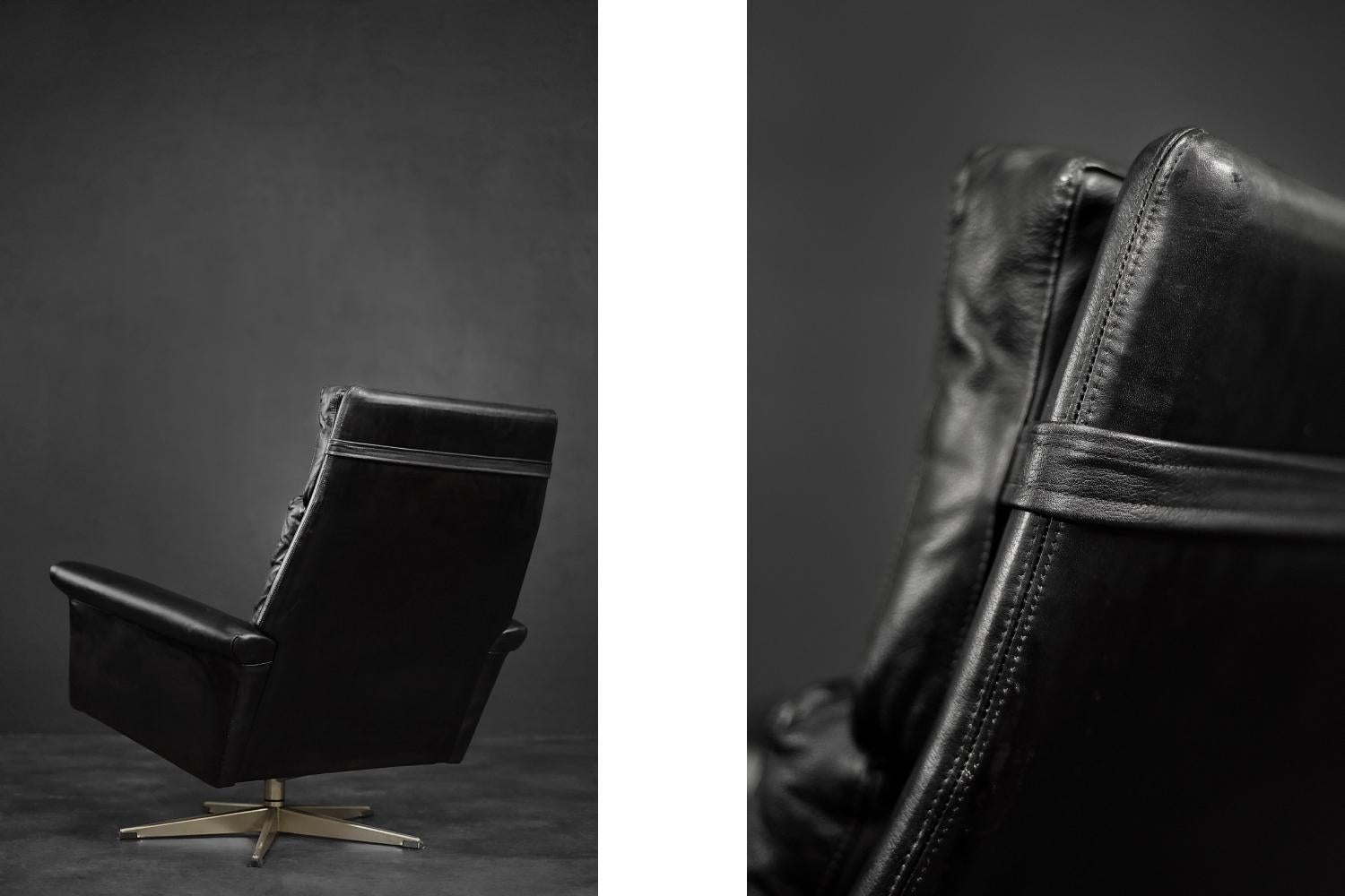 Rare Minimalist Vintage Mid-Century Danish Modern Black Leather Swivel Armchair In Good Condition For Sale In Warszawa, Mazowieckie