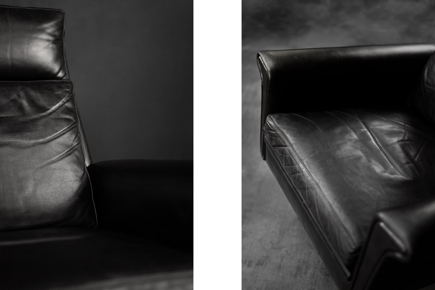 Rare Minimalist Vintage Mid-Century Danish Modern Black Leather Swivel Armchair For Sale 2