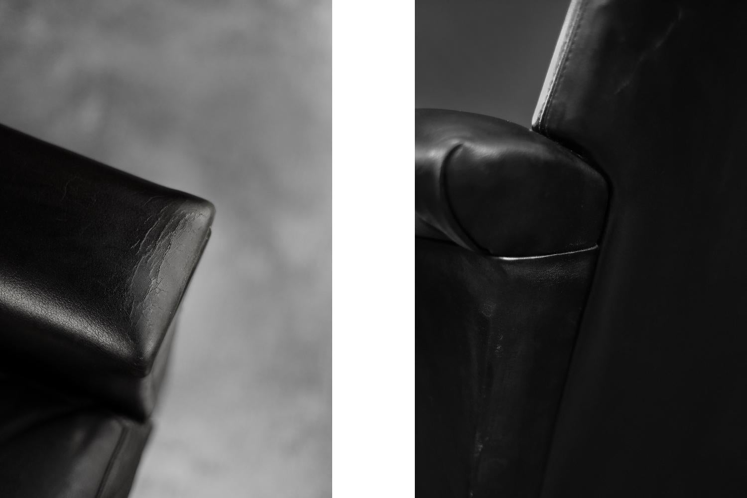 Rare Minimalist Vintage Mid-Century Danish Modern Black Leather Swivel Armchair For Sale 4