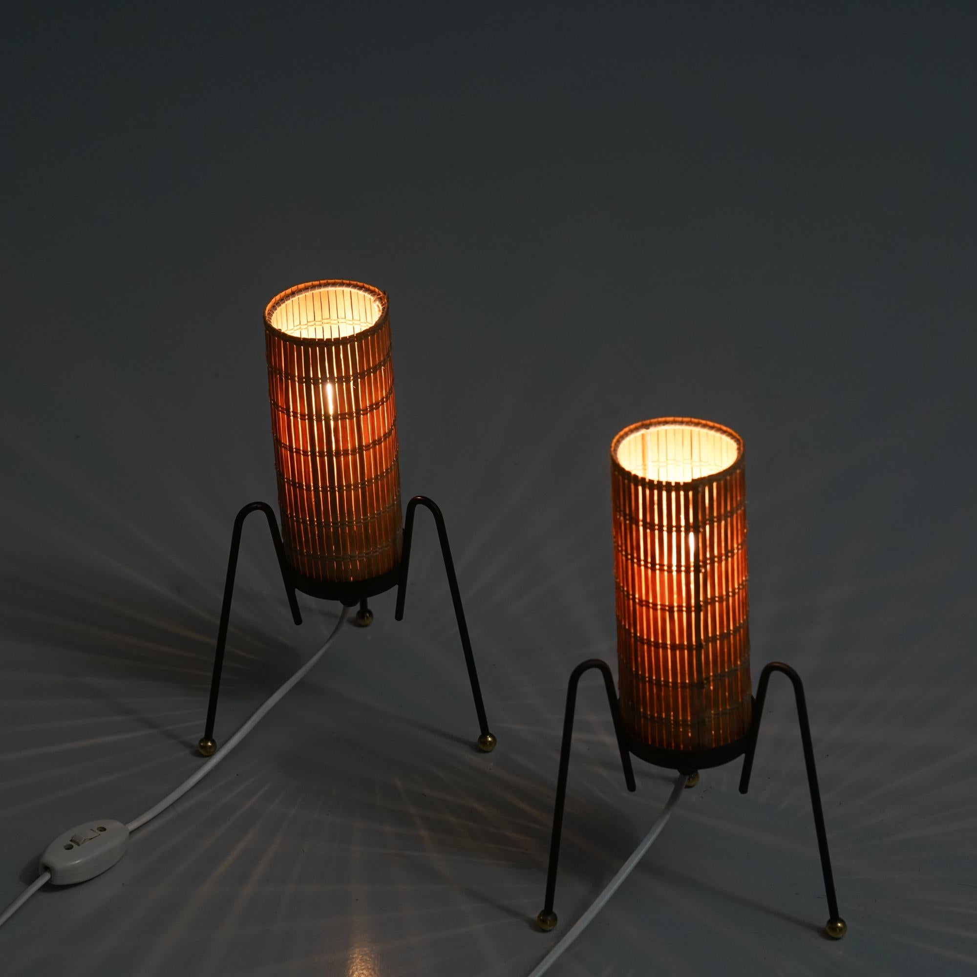 Rare lampade da tavolo minimaliste, Itsu, anni '60 In condizioni buone in vendita a Helsinki, Uusimaa