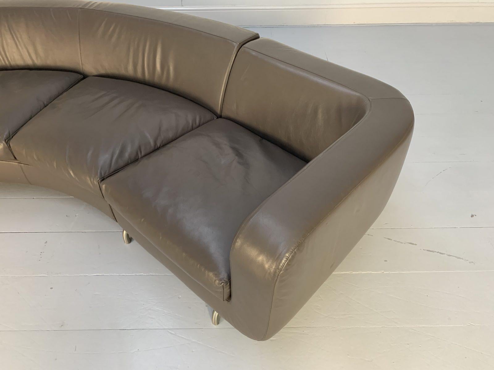 Rare Minotti “Dubuffet” Curved Sofa – in Dark Grey “Pelle” Leather For Sale 3