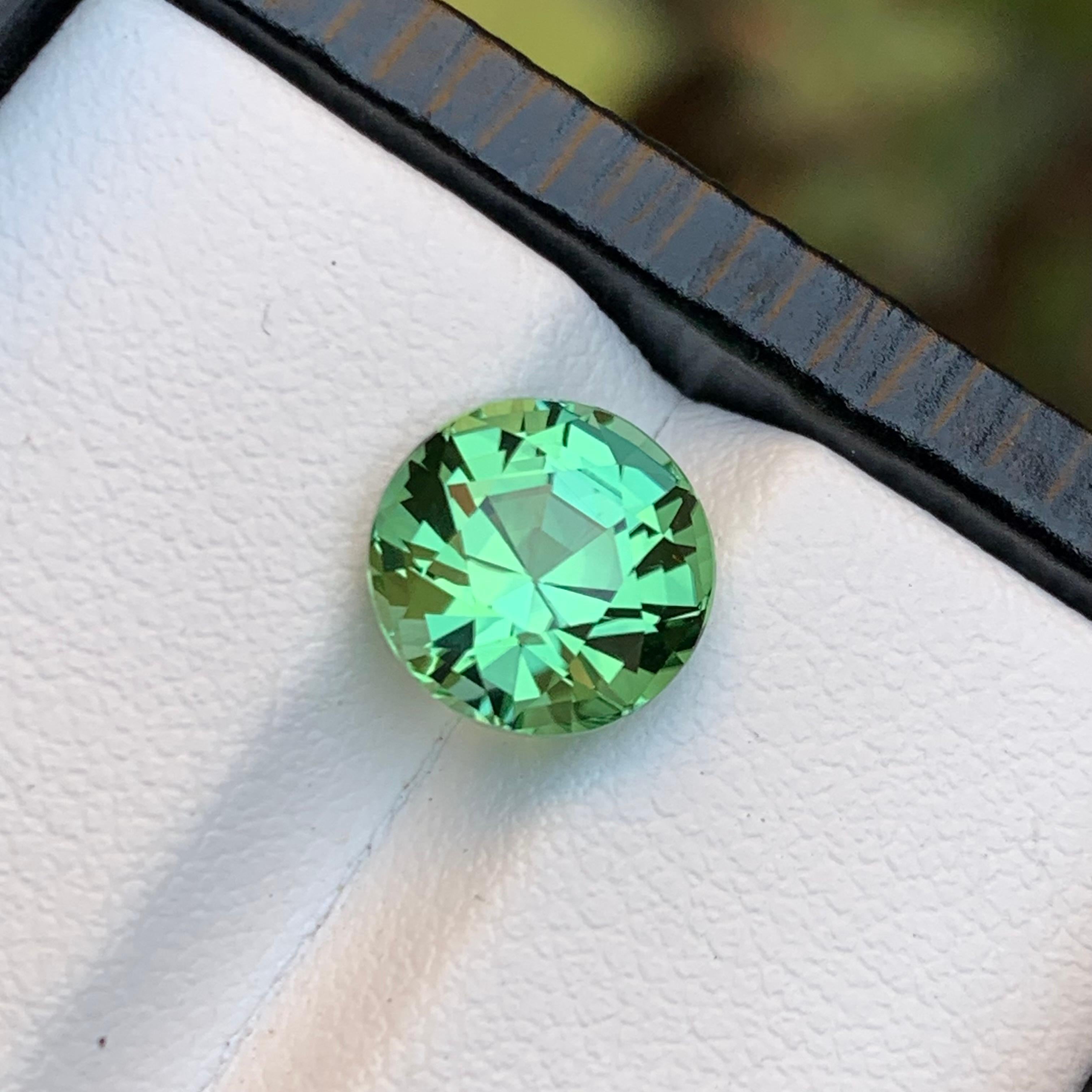 Gemstone Type: Tourmaline
Weight: 2.70 Carats
Dimensions: 8.48 x 8.44 x 6.43 mm
Color: Mint Green
Clarity: Eye Clean
Treatment: Untreated 
Origin: Afghanistan 🇦🇫 
Certificate: On demand 

This stunning round brilliant mint green tourmaline