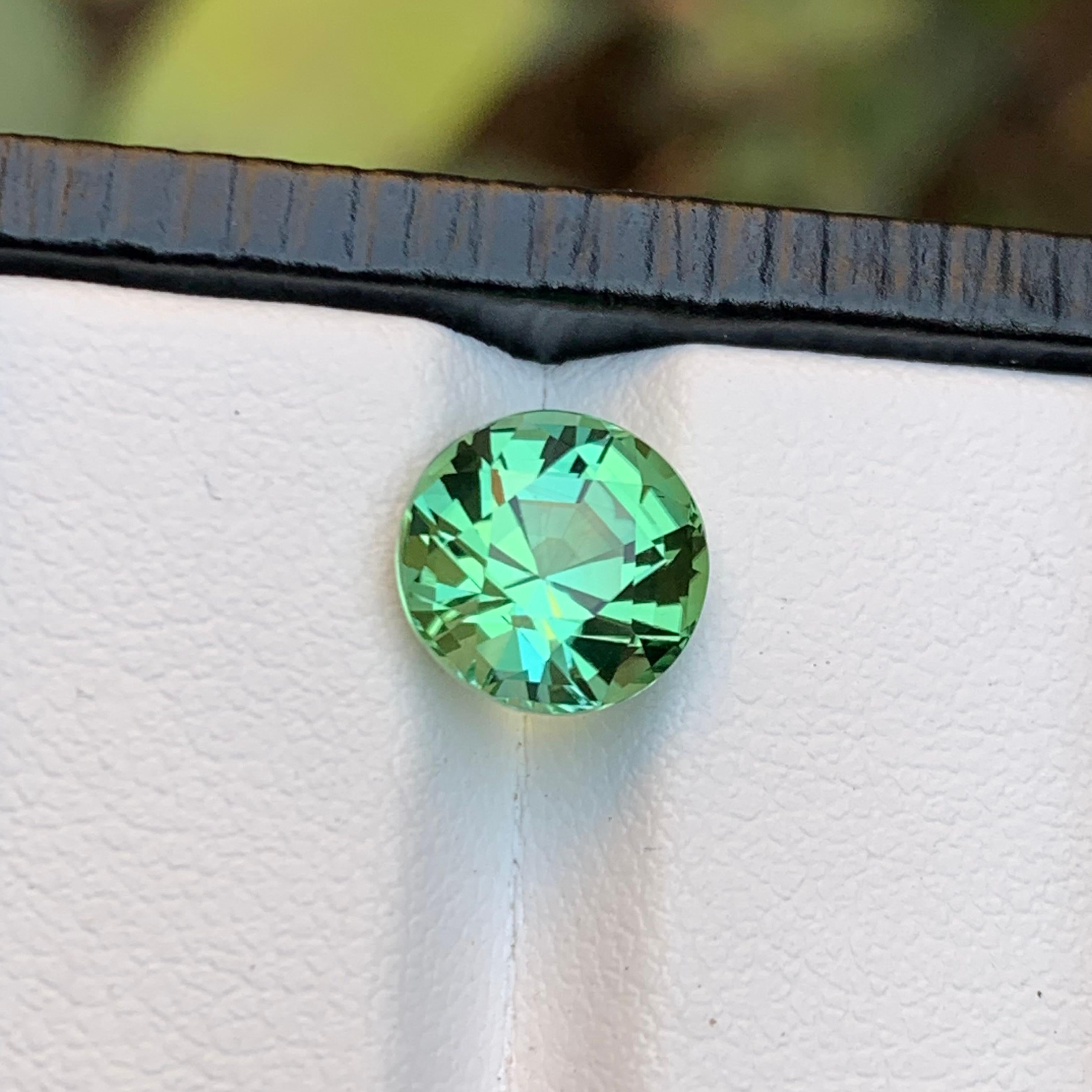 Rare Mint Green Natural Tourmaline Loose Gemstone, 2.70 Ct Round Brilliant Cut For Sale 3