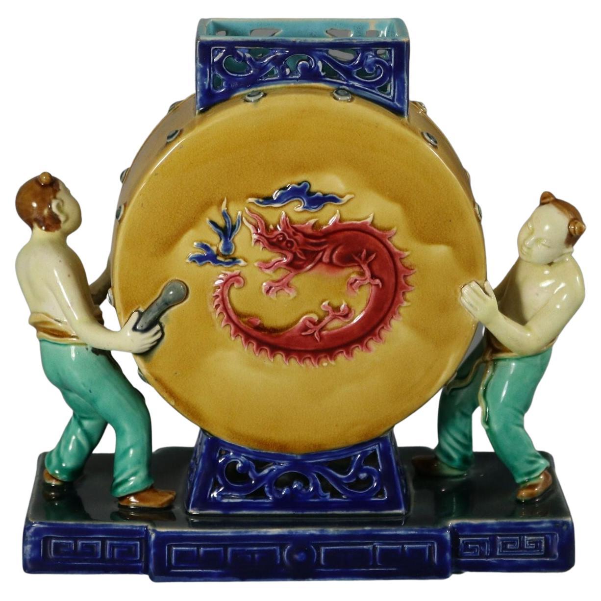 Rare vase de tambourin chinois en majolique de Minton