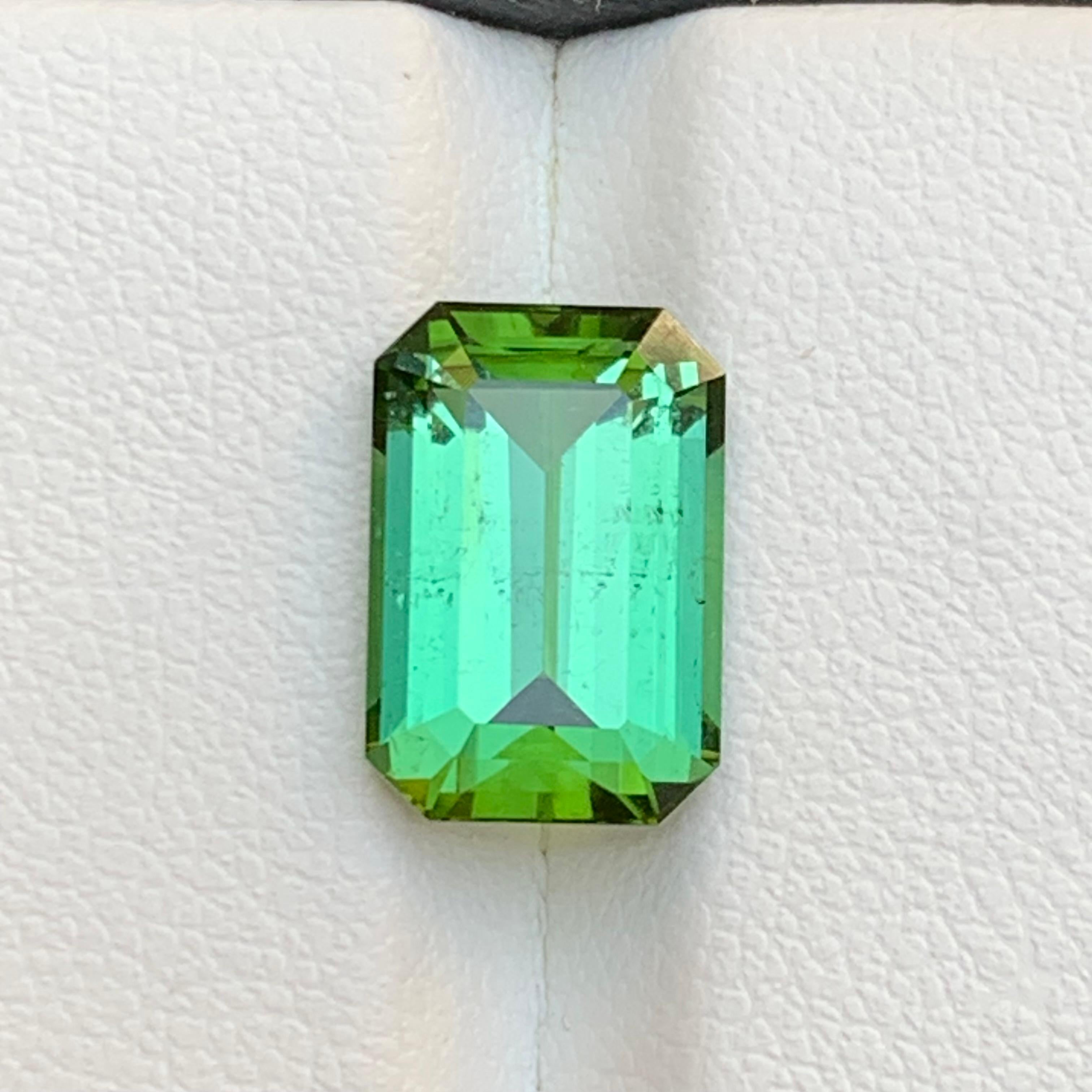 Contemporain Rare Minty Green Natural Tourmaline Anneau, Pendentif Loose Gemstone 4.85 Ct-Jewelry en vente