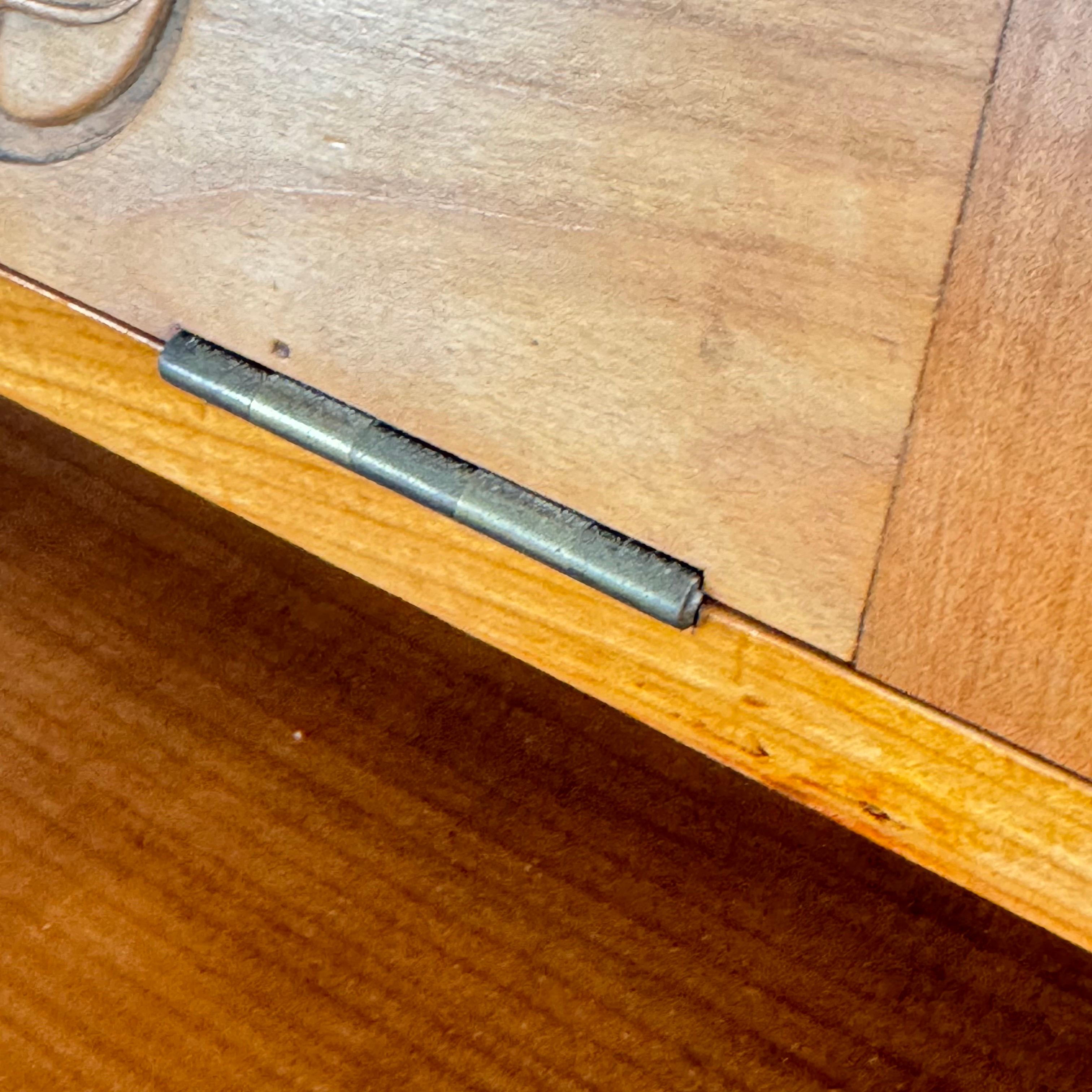 italien Rare console secrétaire en bois de cerisier par Carlo et Piero Zen, 1910 en vente