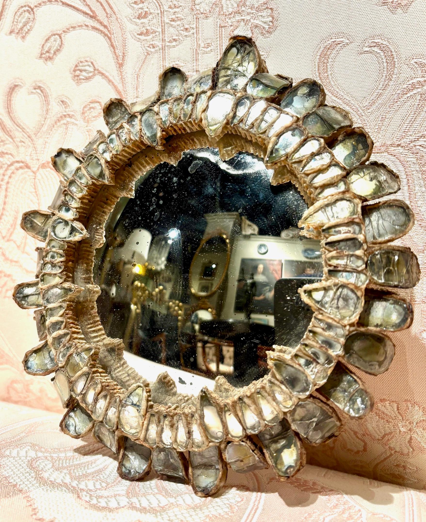 Raro specchio in vetro e resina taloselica ''Gribiche'' di Line Vautrin In condizioni buone in vendita a Montreal, QC