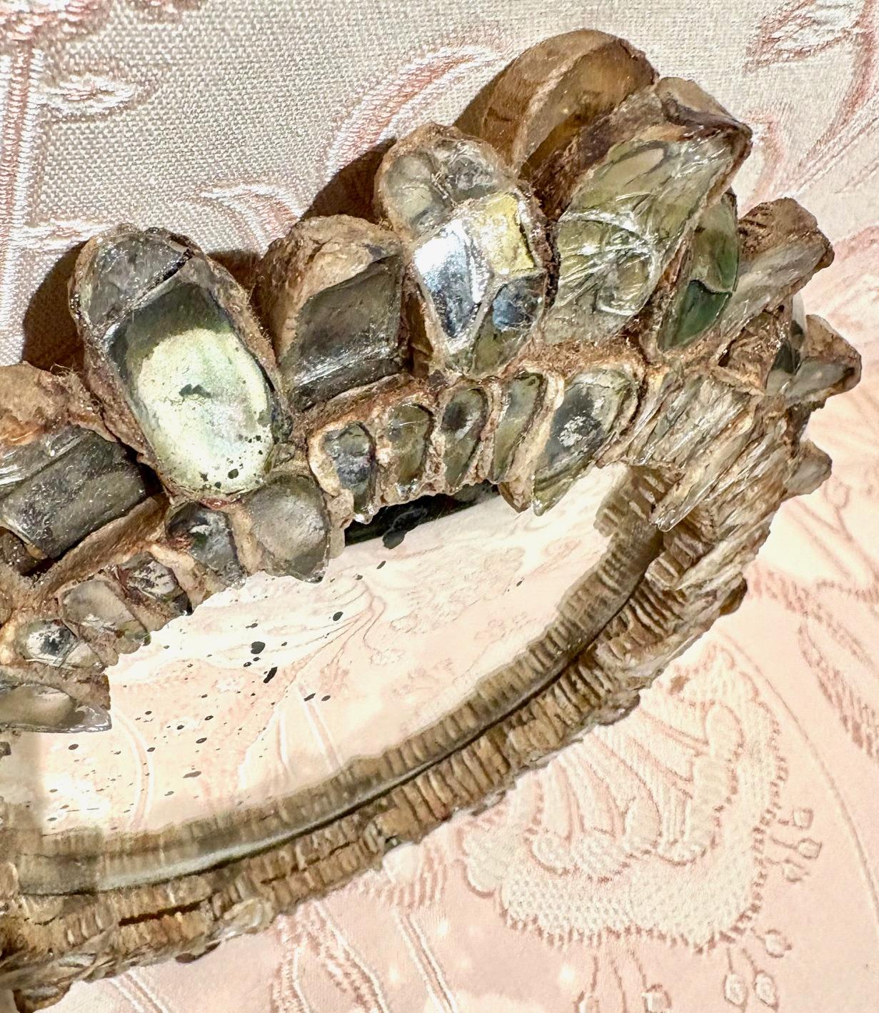 Raro specchio in vetro e resina taloselica ''Gribiche'' di Line Vautrin in vendita 1
