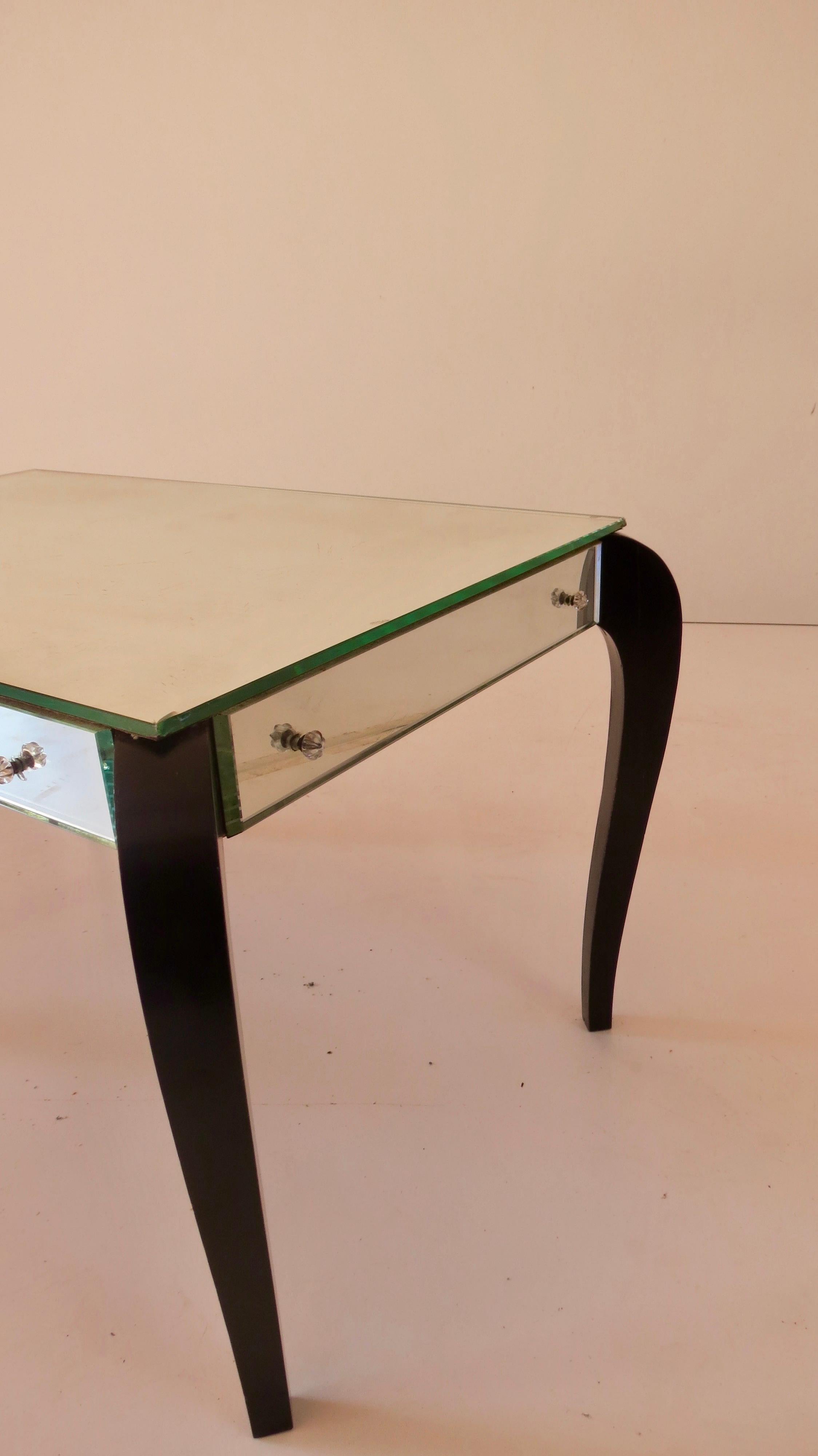 Rare Mirrored Glass Occasional Side Table, 1935 In Good Condition For Sale In Rome, IT
