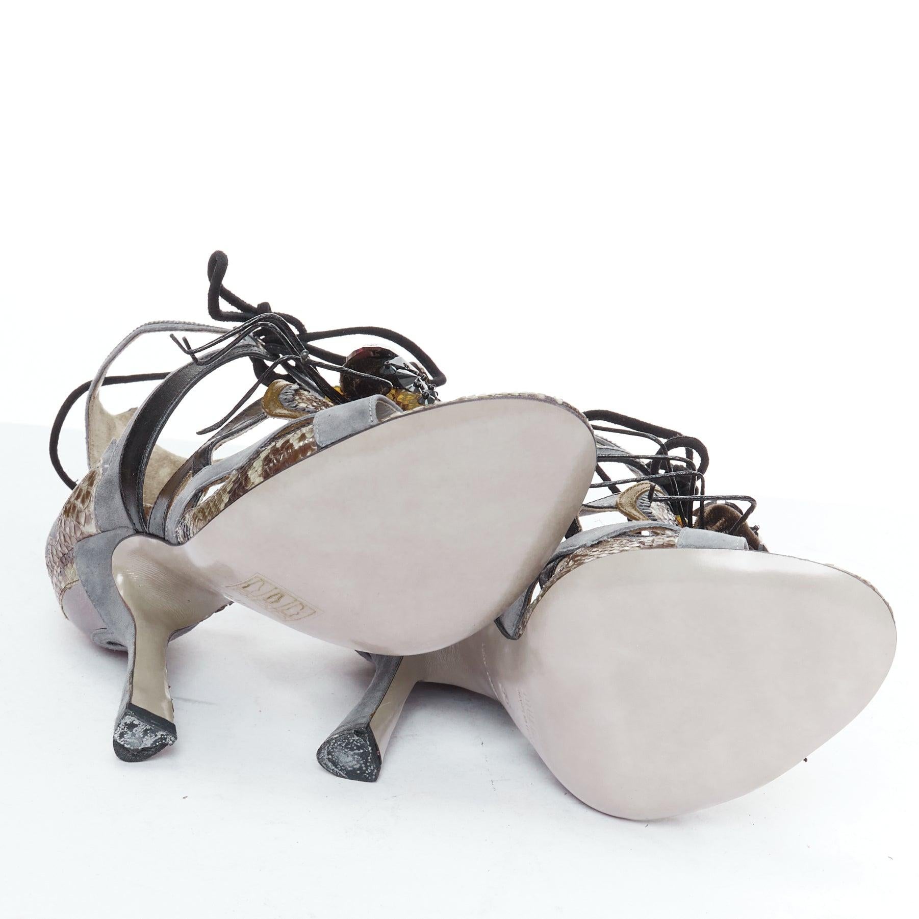 seltene MIU MIU 2010 Laufsteg Spinne verschönert grau Leder hochhackige Sandalen EU36 im Angebot 7