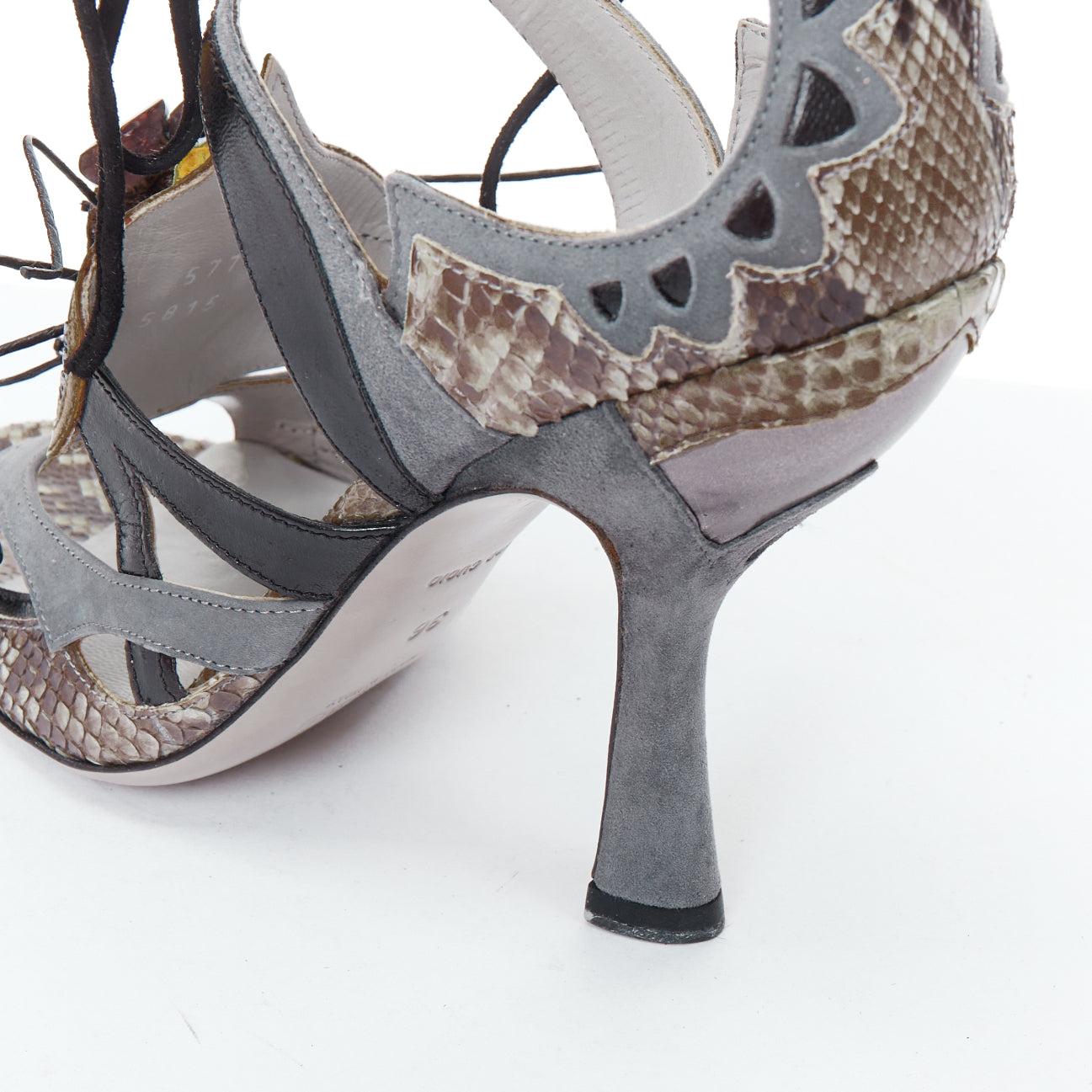 seltene MIU MIU 2010 Laufsteg Spinne verschönert grau Leder hochhackige Sandalen EU36 im Angebot 4