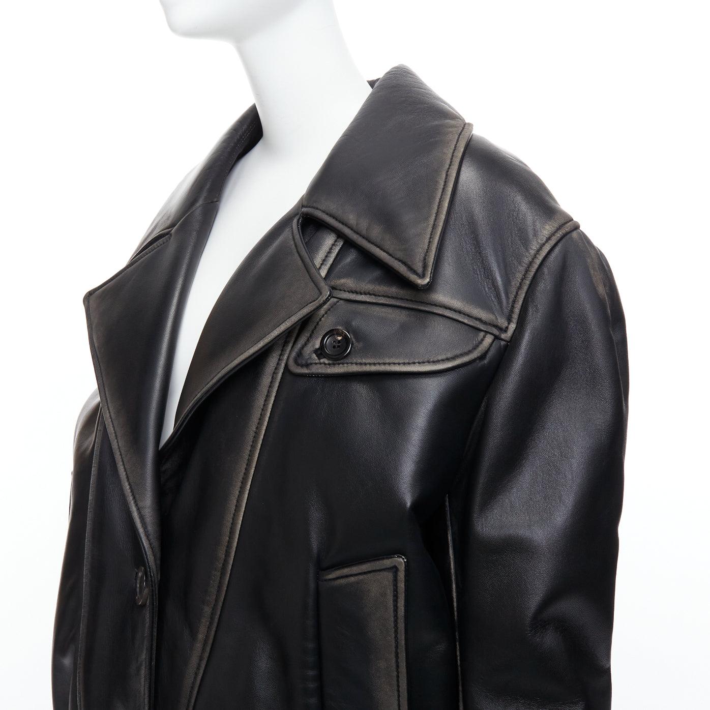 rare MIU MIU Runway 2018 black washed vintage leather oversized boxy jacket IT36 XXS
Reference: TGAS/E00068
Brand: Miu Miu
Designer: Miuccia Prada
Collection: 2018 - Runway
Material: Lambskin Leather
Color: Black
Pattern: Solid
Closure: