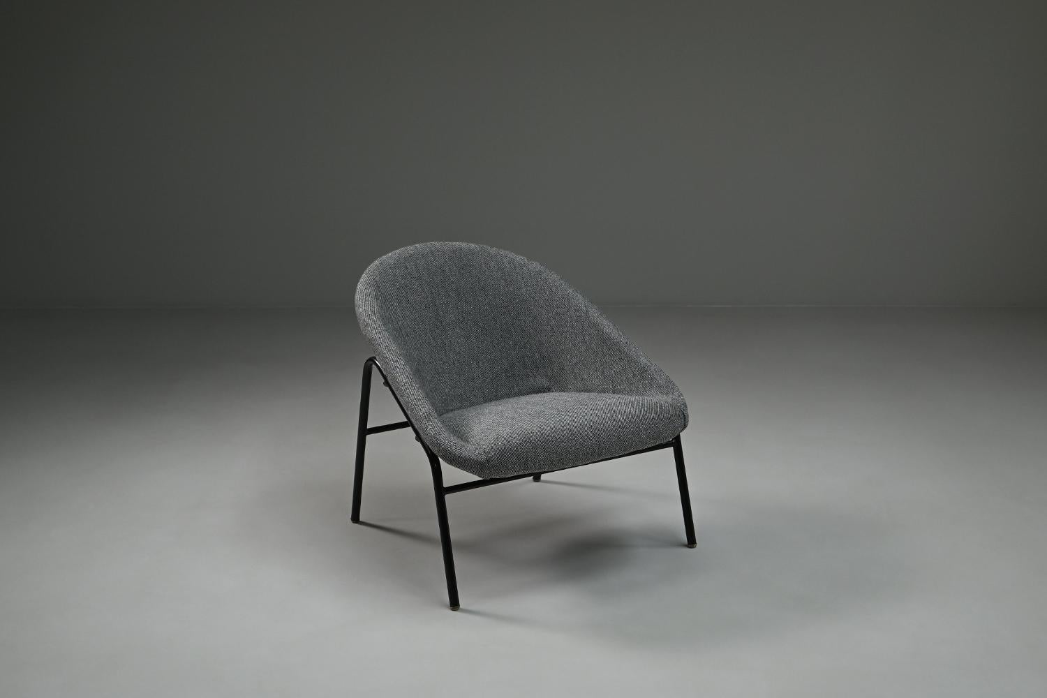Mid-Century moderno Rara poltrona modello 119 