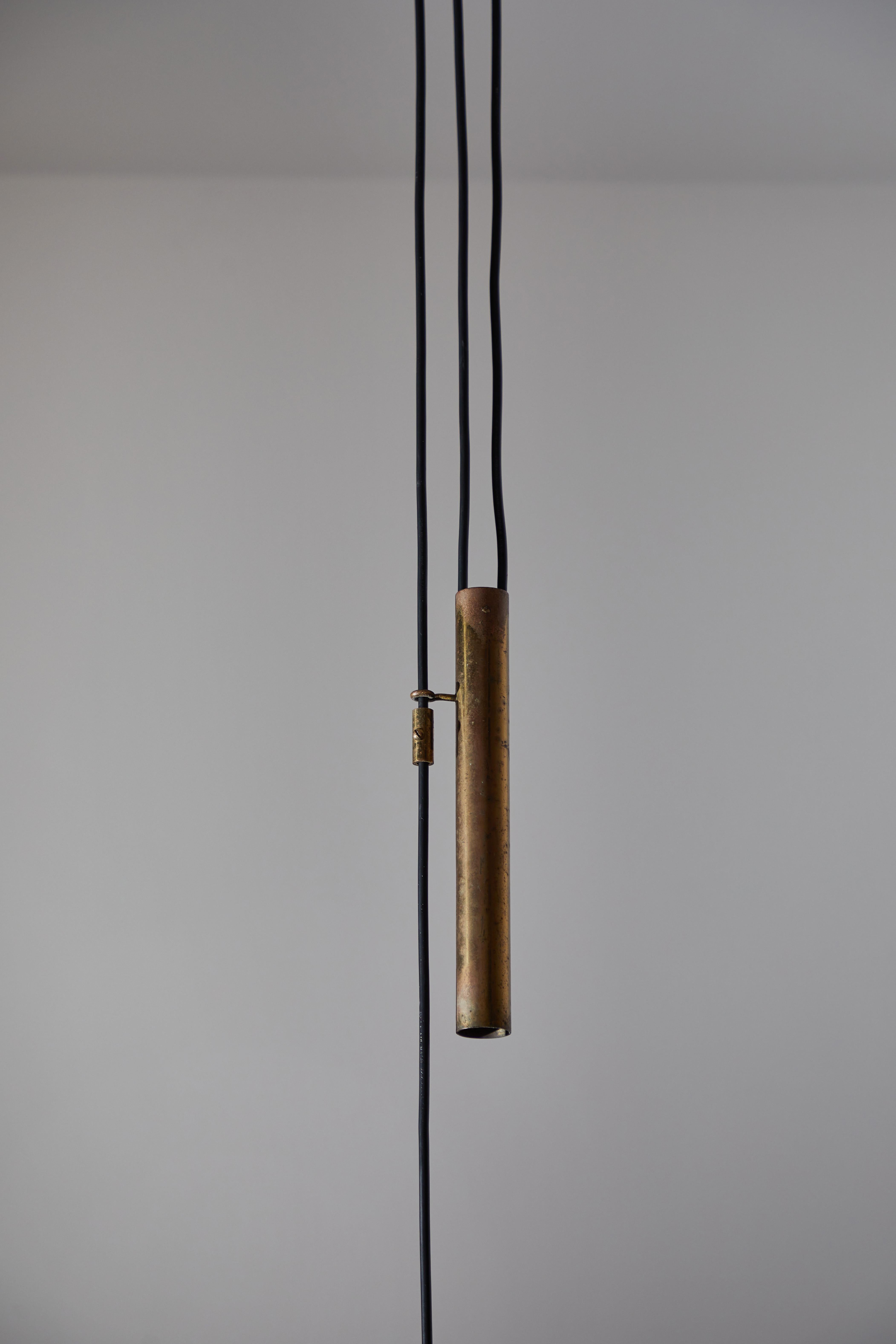 Rare Model 2069 Counterweight Suspension Light by Gino Sarfatti for Arteluce In Good Condition In Los Angeles, CA