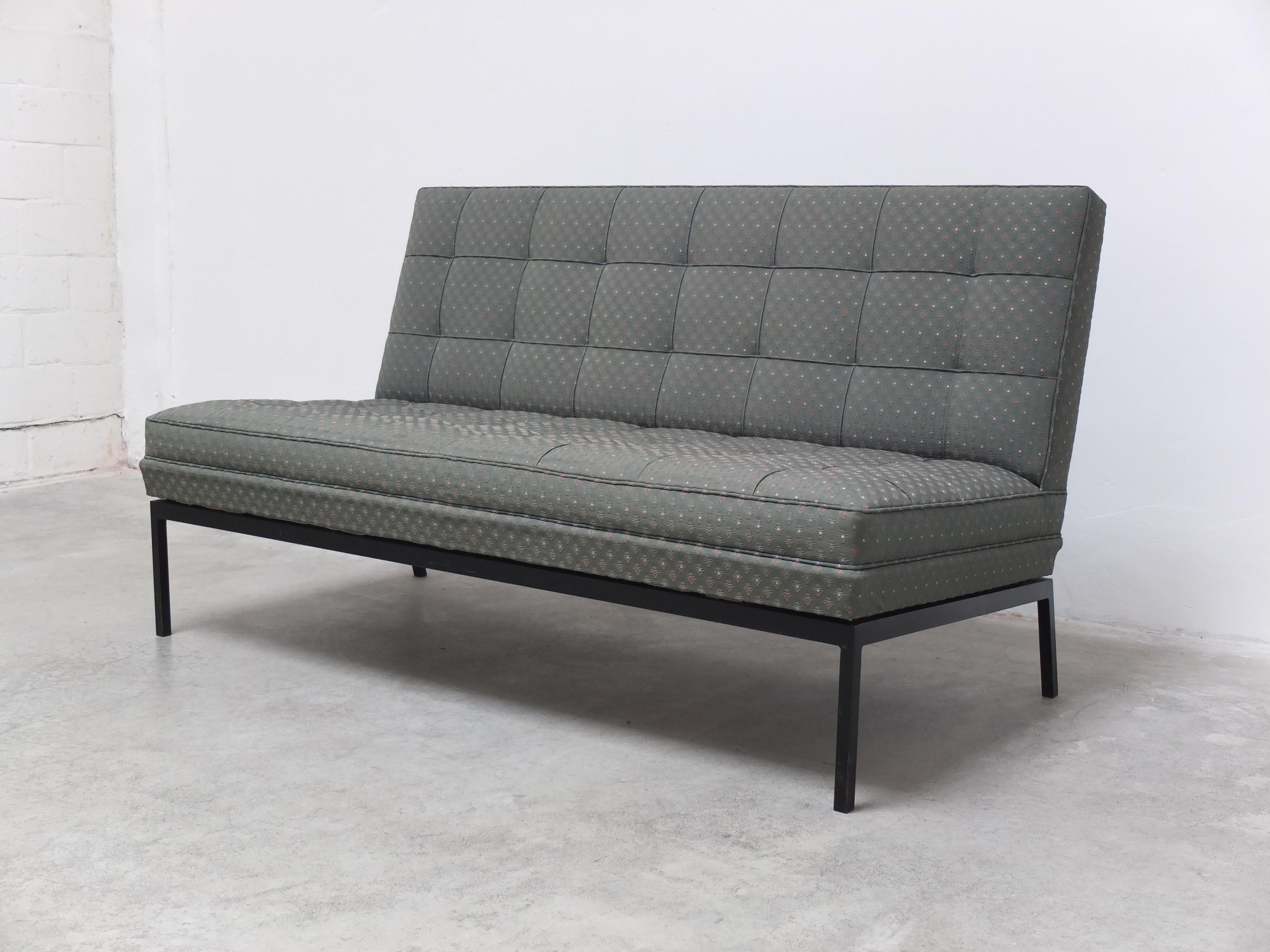 Seltenes 2-Sitzer-Sofa „Modell 66“ von Florence Knoll für Knoll International, 1950er Jahre (Moderne der Mitte des Jahrhunderts) im Angebot