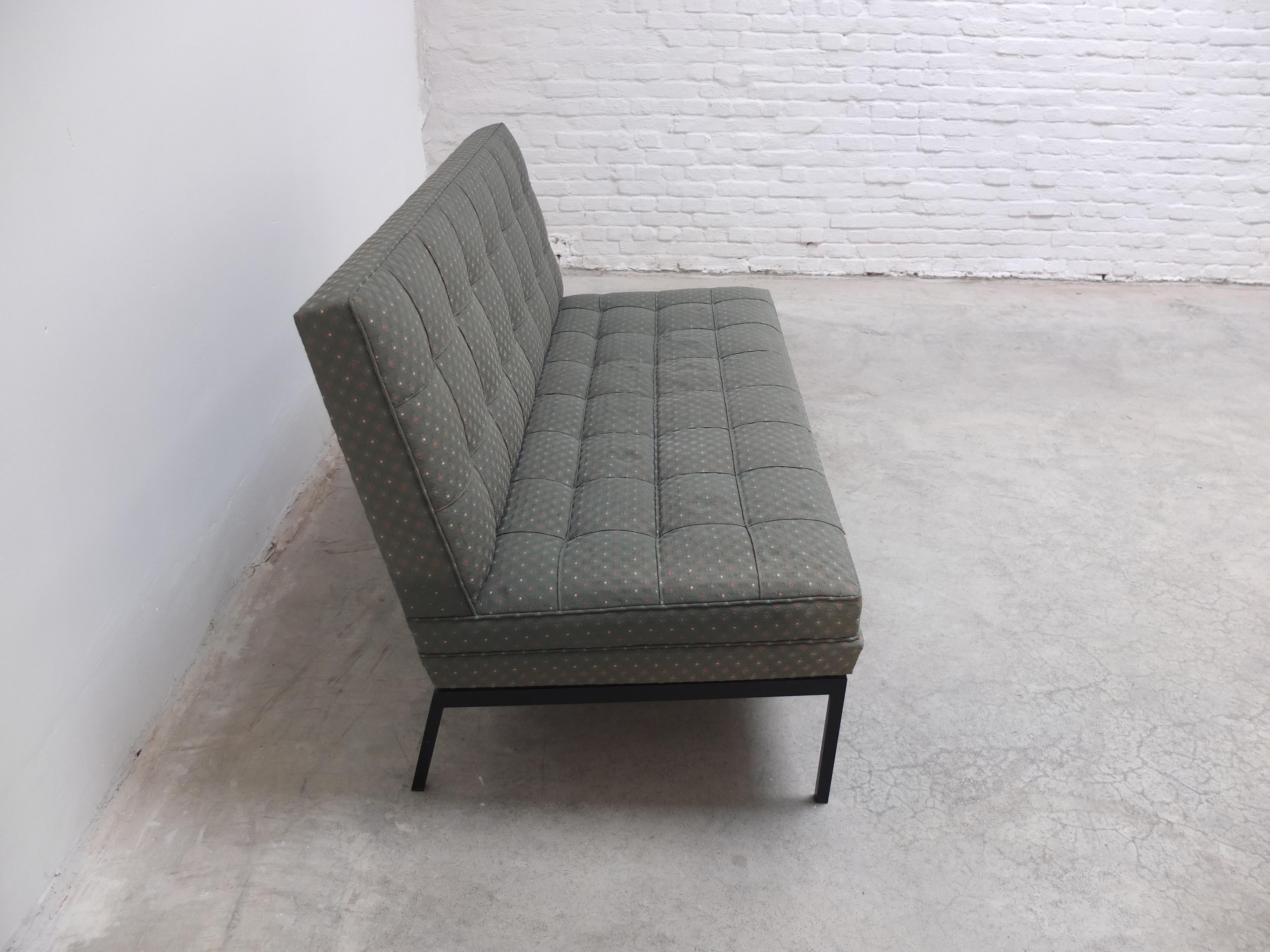 Seltenes 2-Sitzer-Sofa „Modell 66“ von Florence Knoll für Knoll International, 1950er Jahre im Zustand „Gut“ im Angebot in Antwerpen, VAN