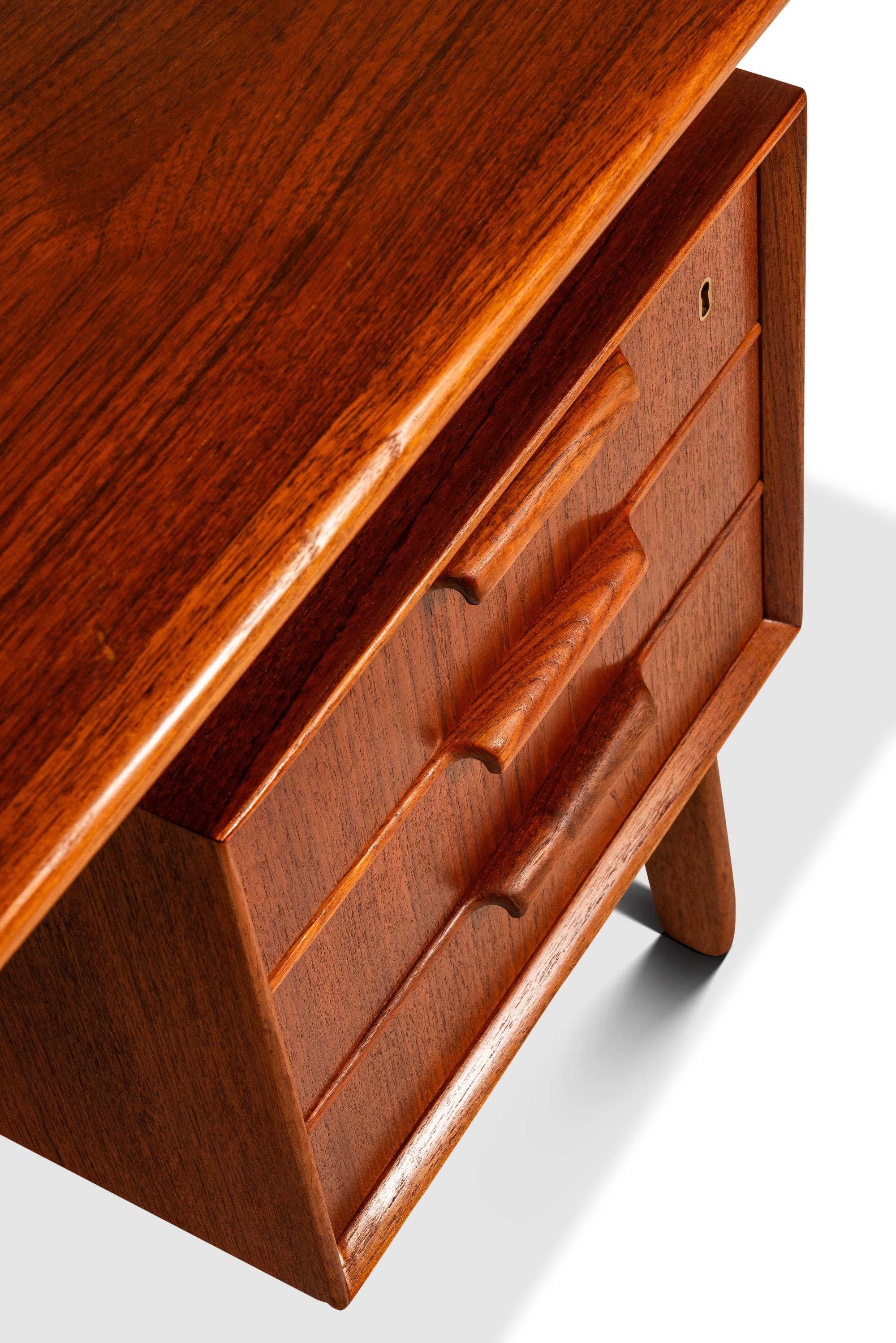 Rara scrivania in teak Model 75, Gunni Omann, Omann Jun Møbelfabrik, Danimarca, 1960 ca. in vendita 3