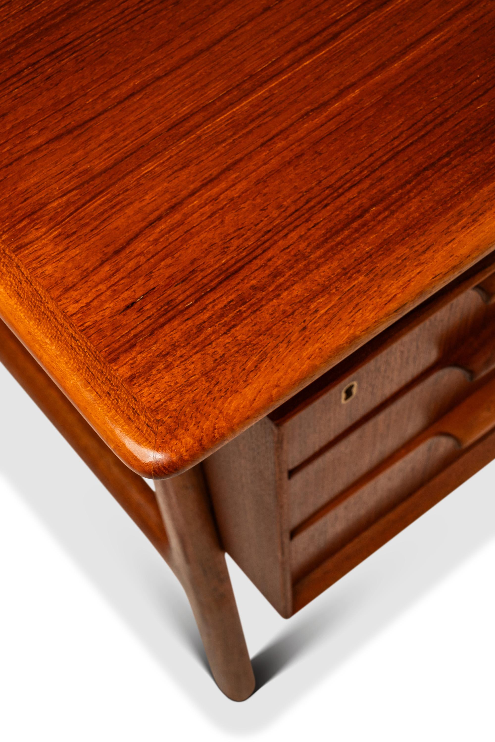 Rara scrivania in teak Model 75, Gunni Omann, Omann Jun Møbelfabrik, Danimarca, 1960 ca. in vendita 4