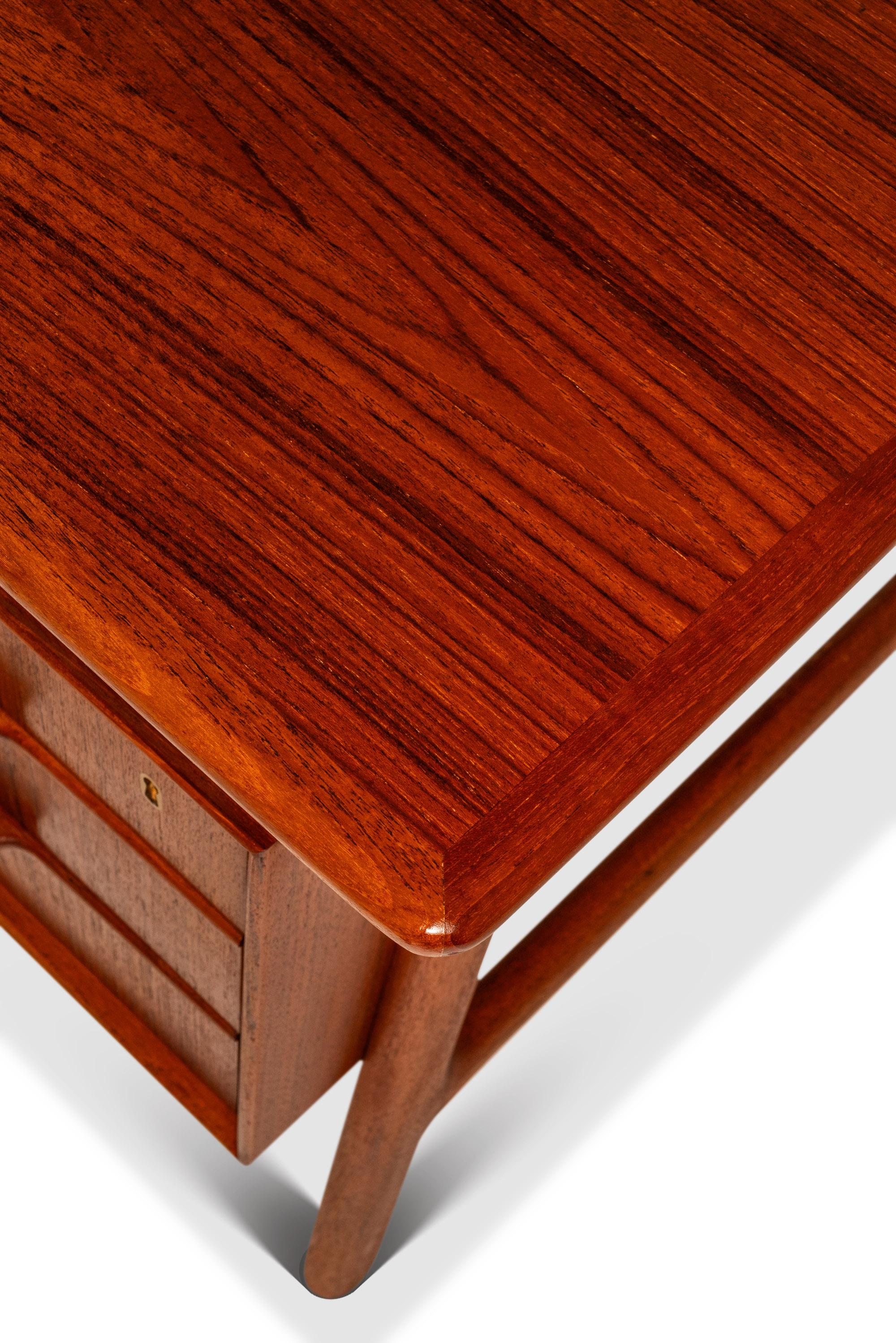 Rara scrivania in teak Model 75, Gunni Omann, Omann Jun Møbelfabrik, Danimarca, 1960 ca. in vendita 6