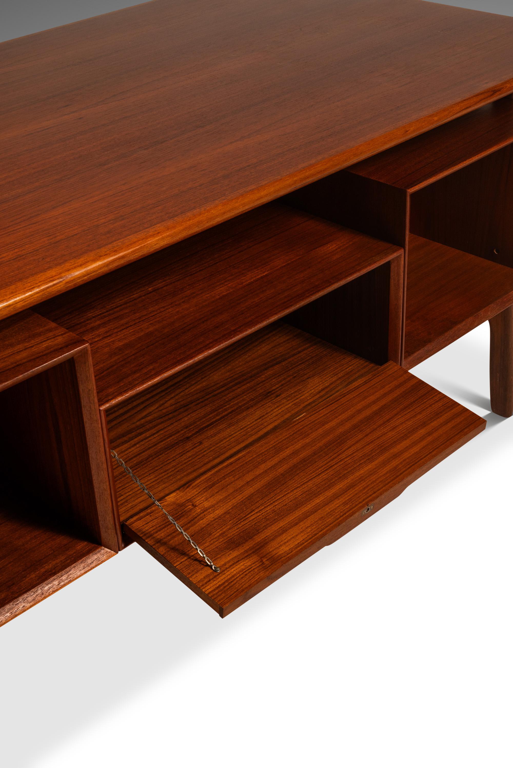 Rara scrivania in teak Model 75, Gunni Omann, Omann Jun Møbelfabrik, Danimarca, 1960 ca. in vendita 8