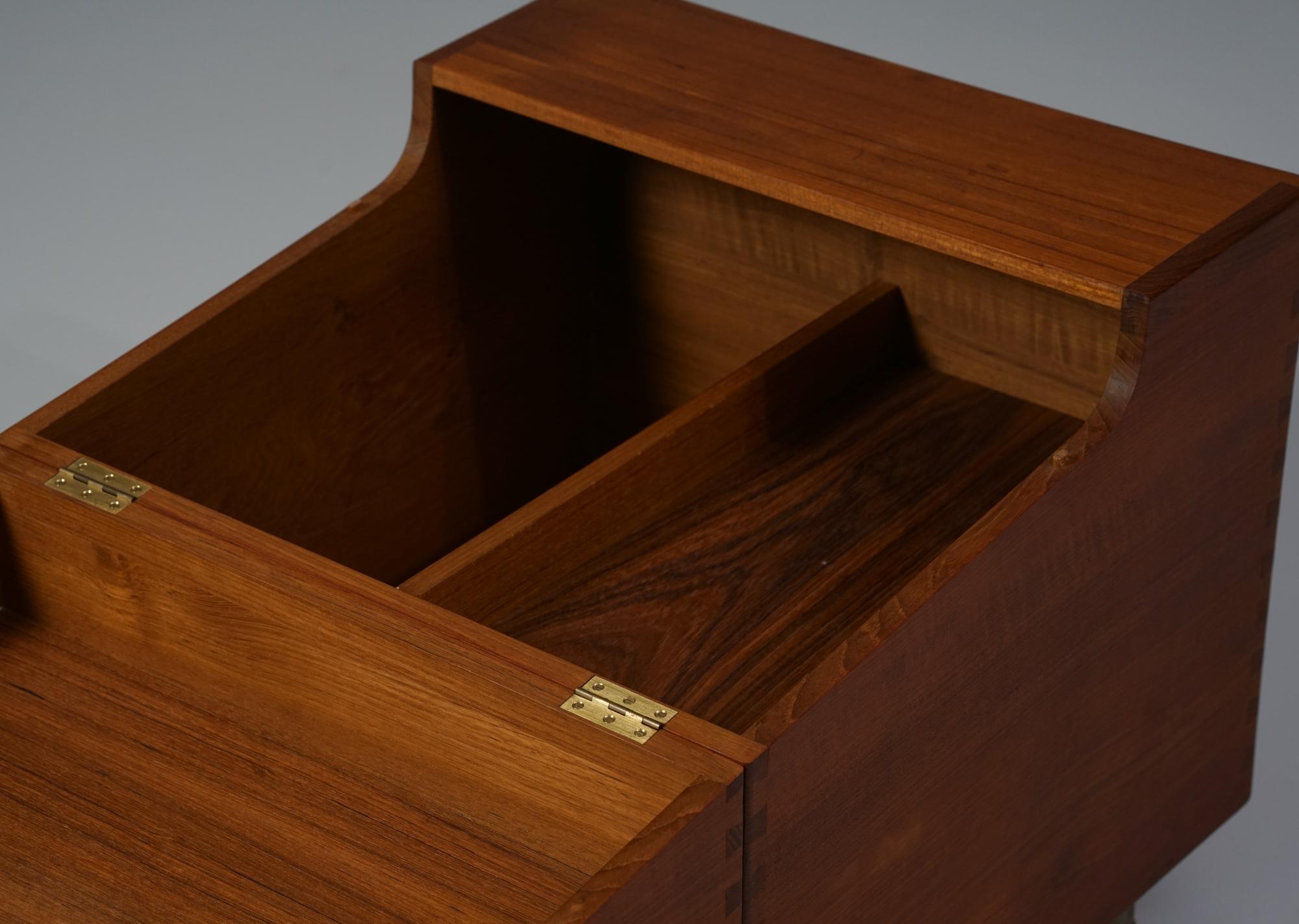 Rare meuble de bar modèle AT-34, Hans J. Wegner, Andreas Tuck, années 1960 Bon état - En vente à Helsinki, Uusimaa