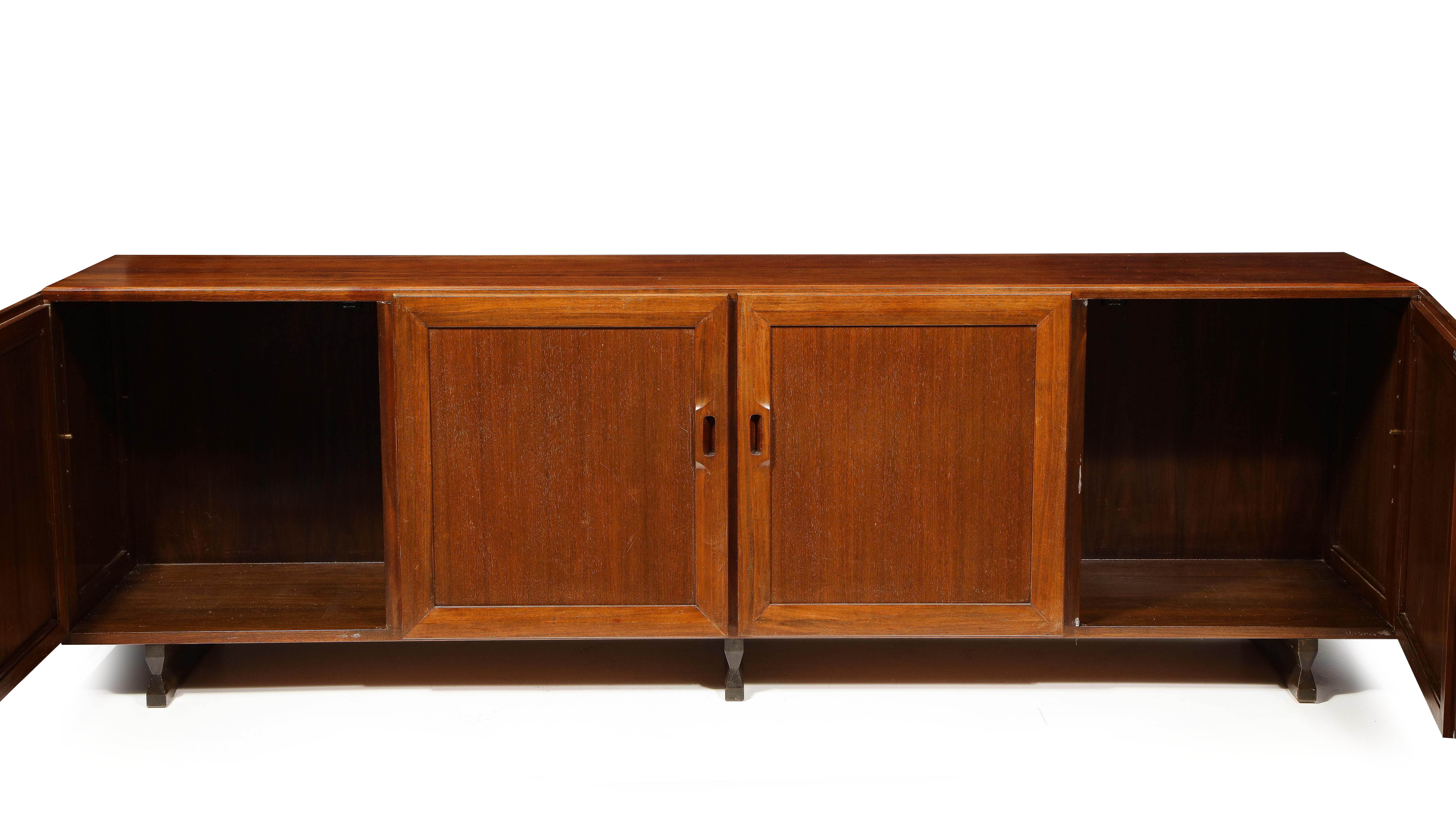 Rare Model MB15 Walnut Sideboard by Franco Albini, Italy, c. 1957 In Good Condition In New York City, NY