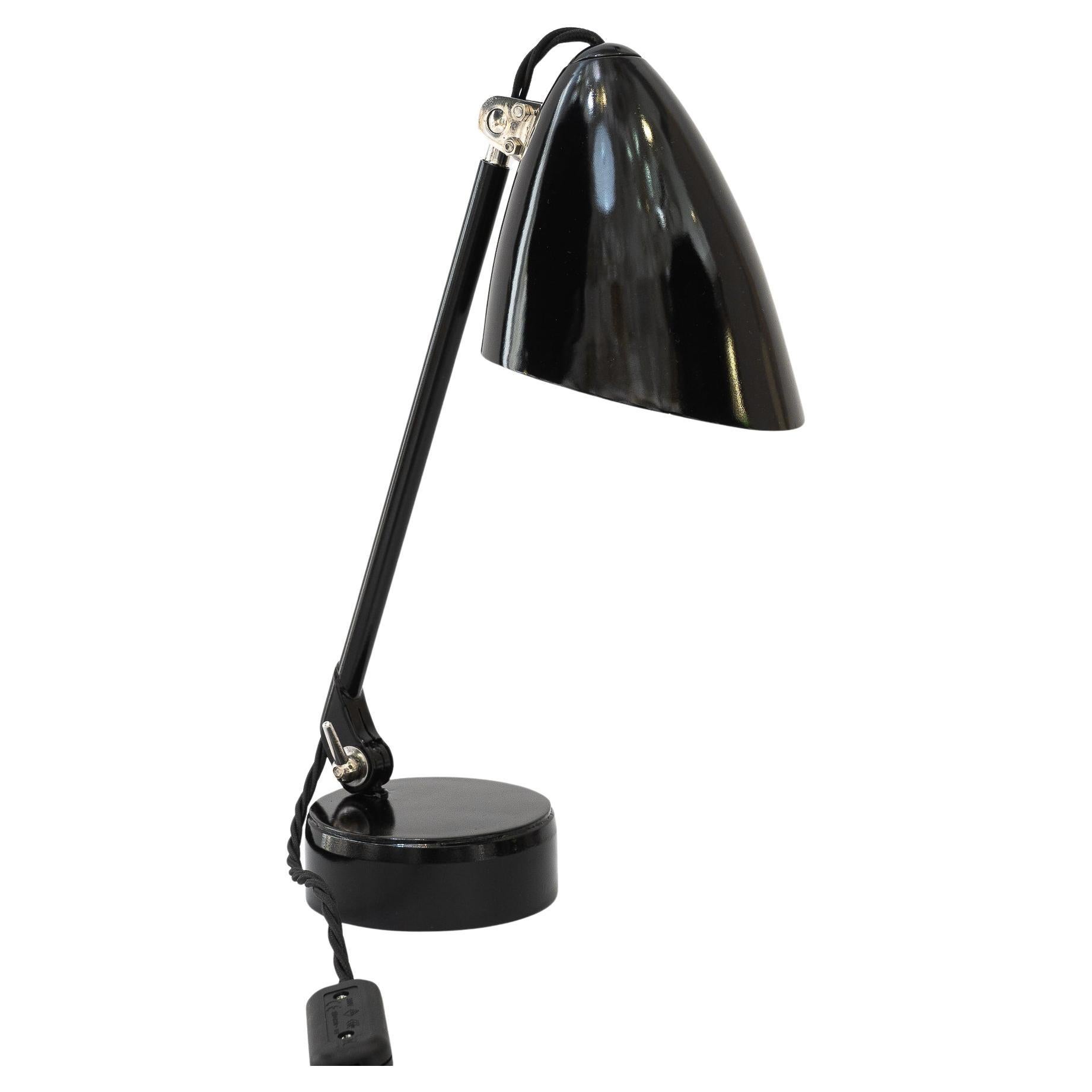 Rare model of a Swiveling Art Deco table lamp vienna around 1920s For Sale