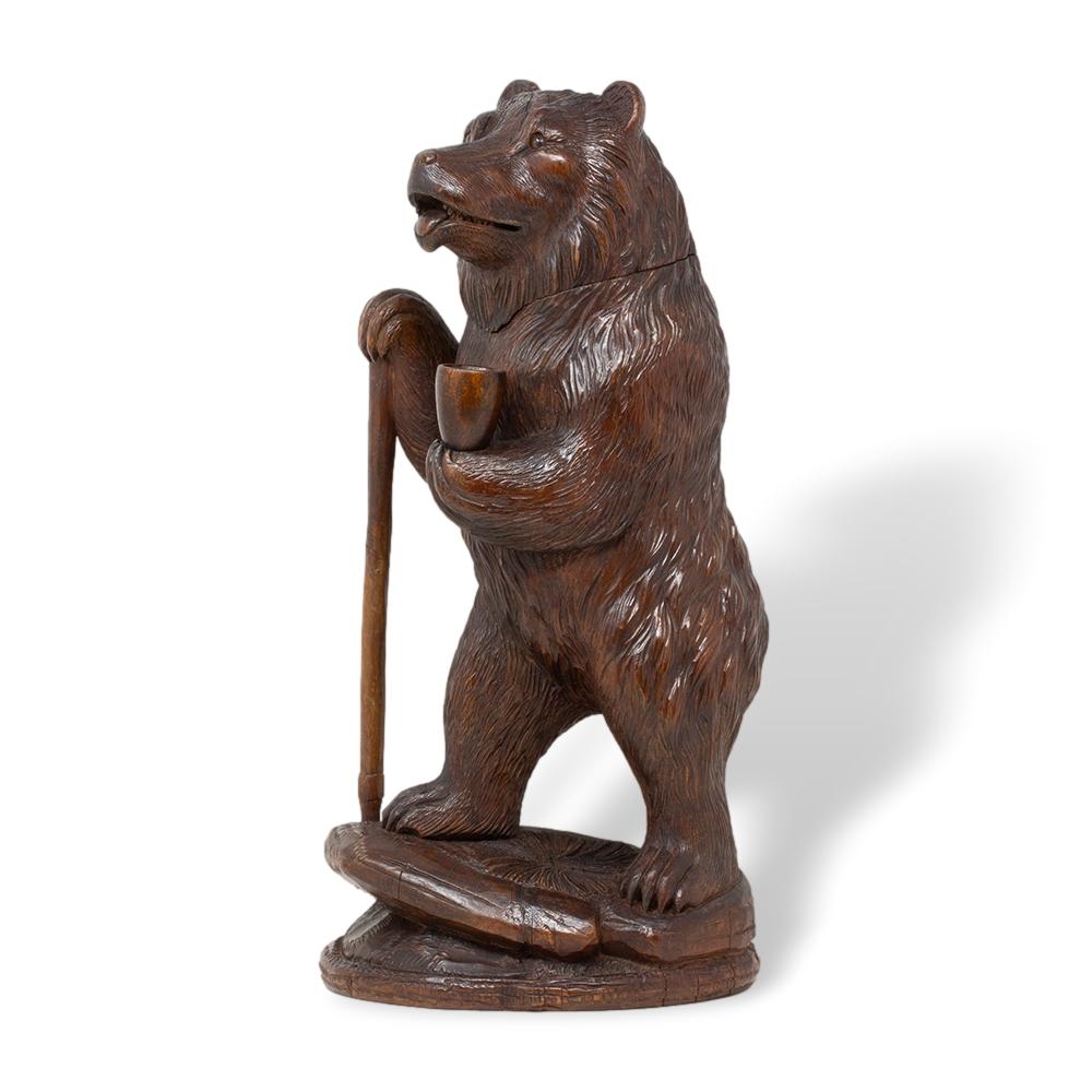 Raro tarro de tabaco Modelo Oso Suizo de la Selva Negra Tallado en venta