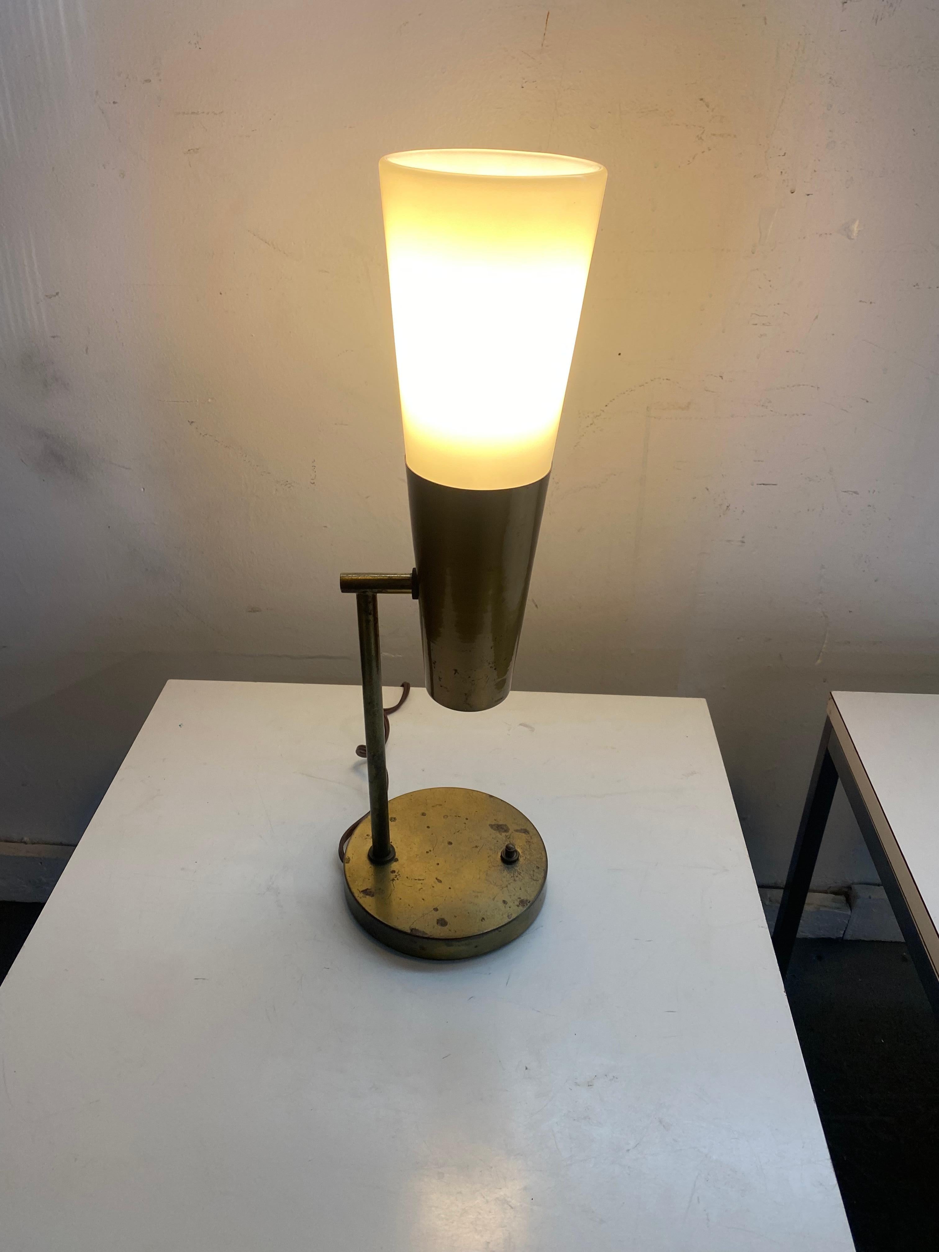 Rare Modernist Brass and Glass Lamp designed by Paul McCobb For Sale 3