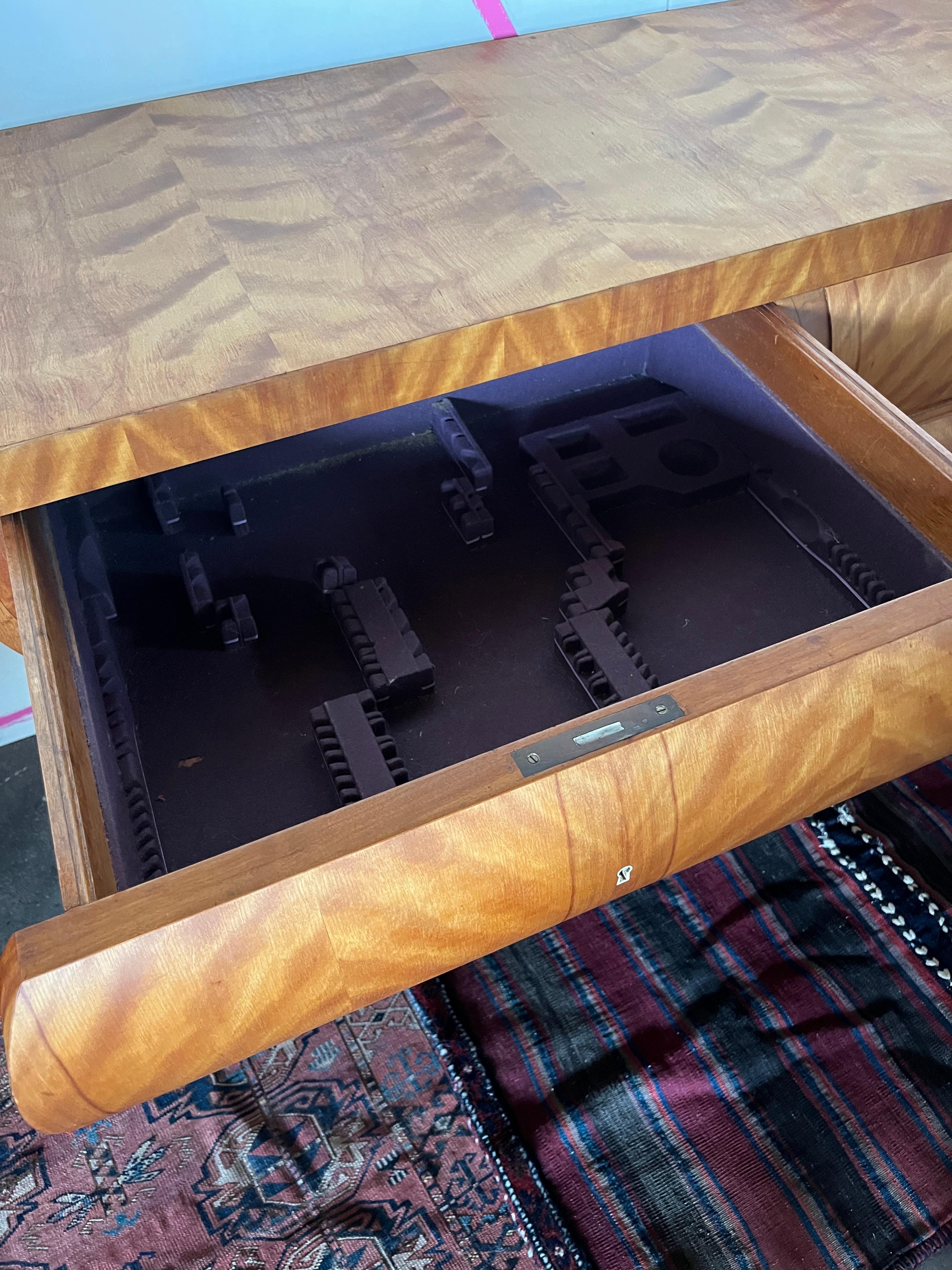 Berlin Deko Chest of Drawers by Deutsche Werkstätten Hellerau For Sale 10