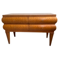 Commodes and Chests of Drawers