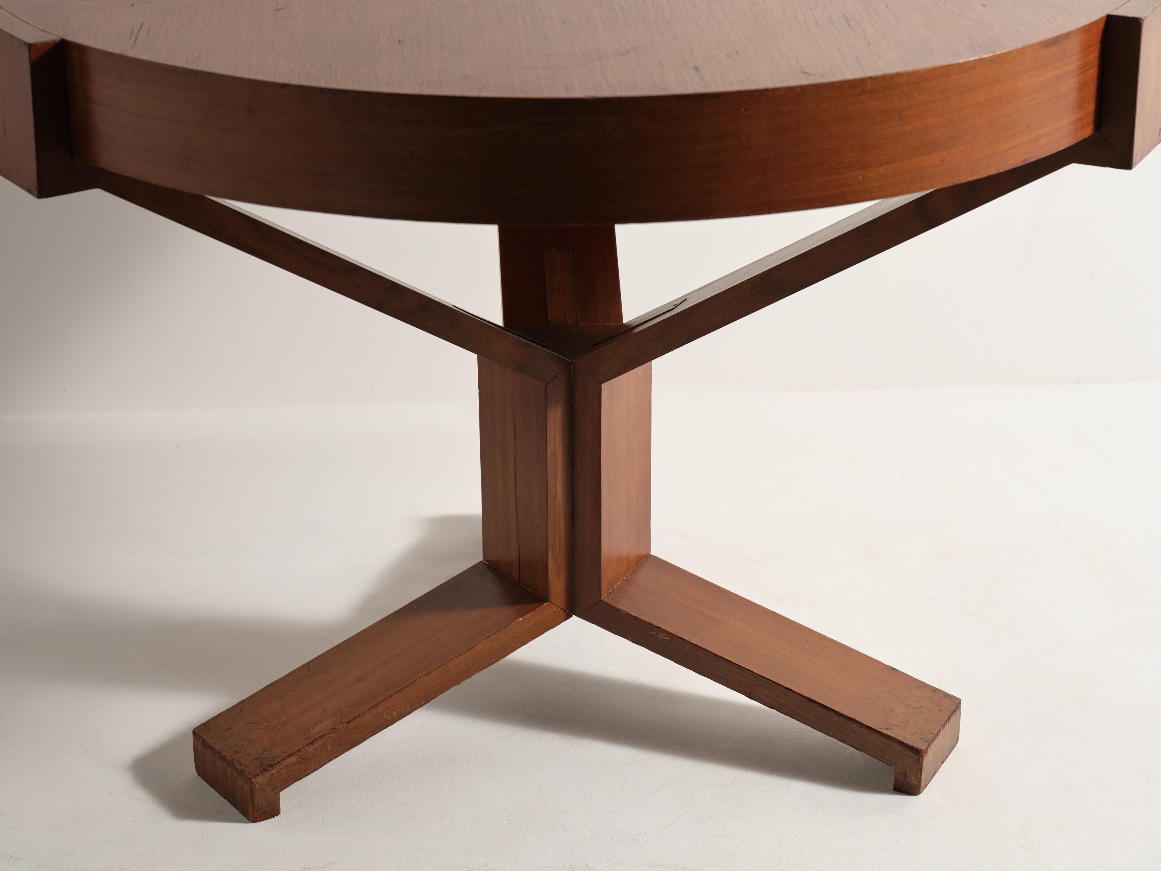 italien Rare table de salle à manger moderniste, Italie, années 1960 en vente