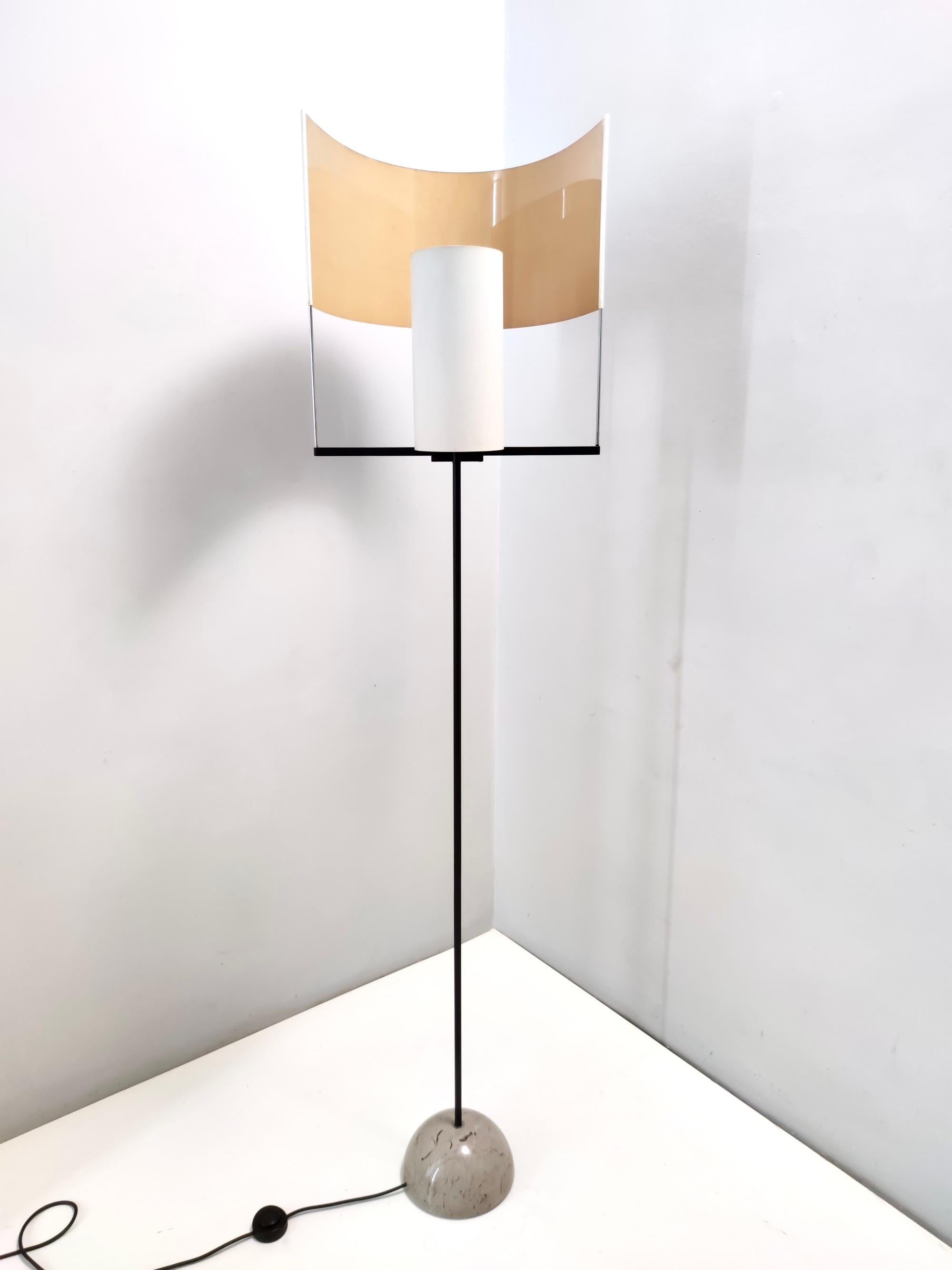Plastique Rare lampadaire moderniste « Abate » d'Afra et Tobia Scarpa pour Ibis, Italie en vente