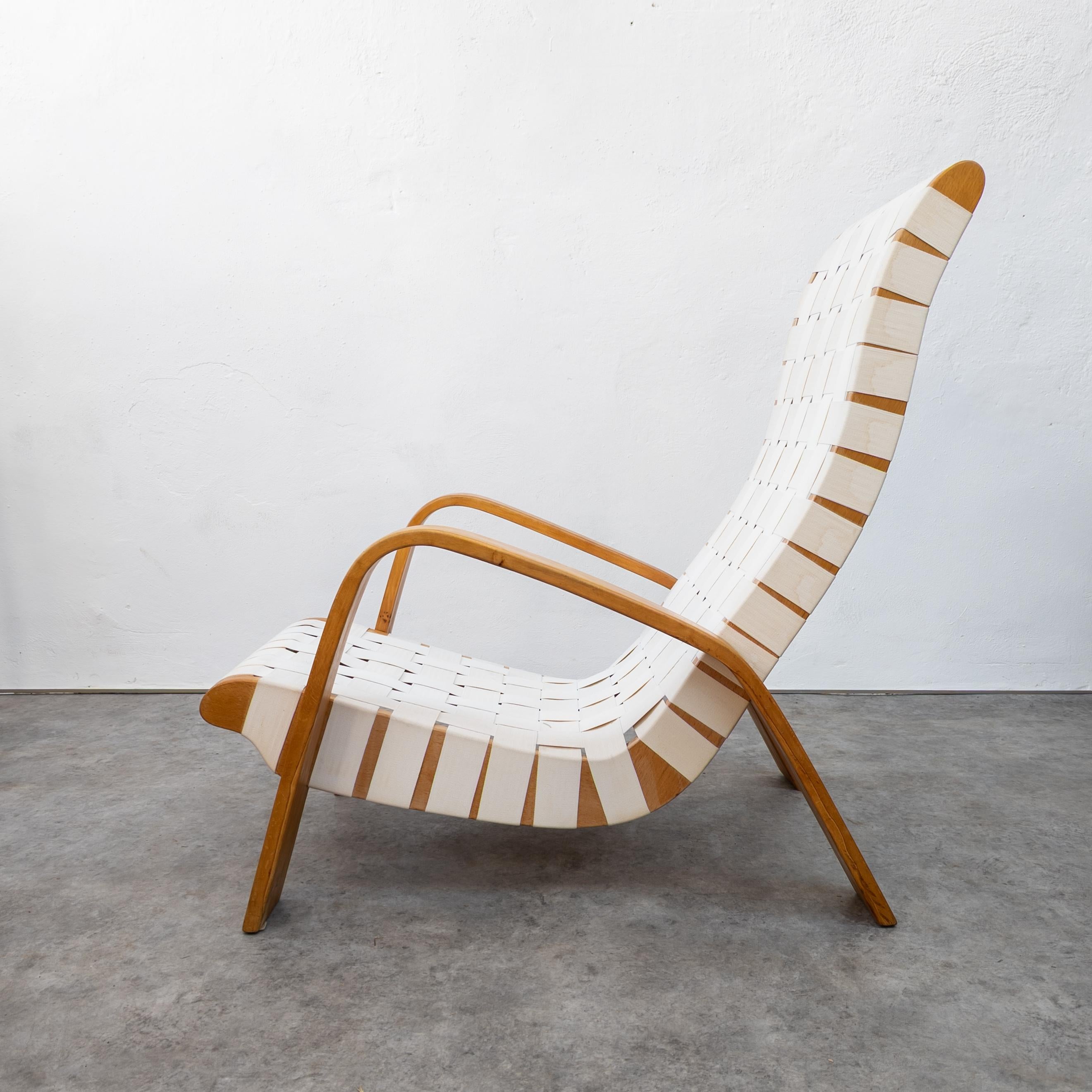 Rare Modernist Lounge Chair by Krásná Jizba, Czechoslovakia In Good Condition For Sale In PRAHA 5, CZ