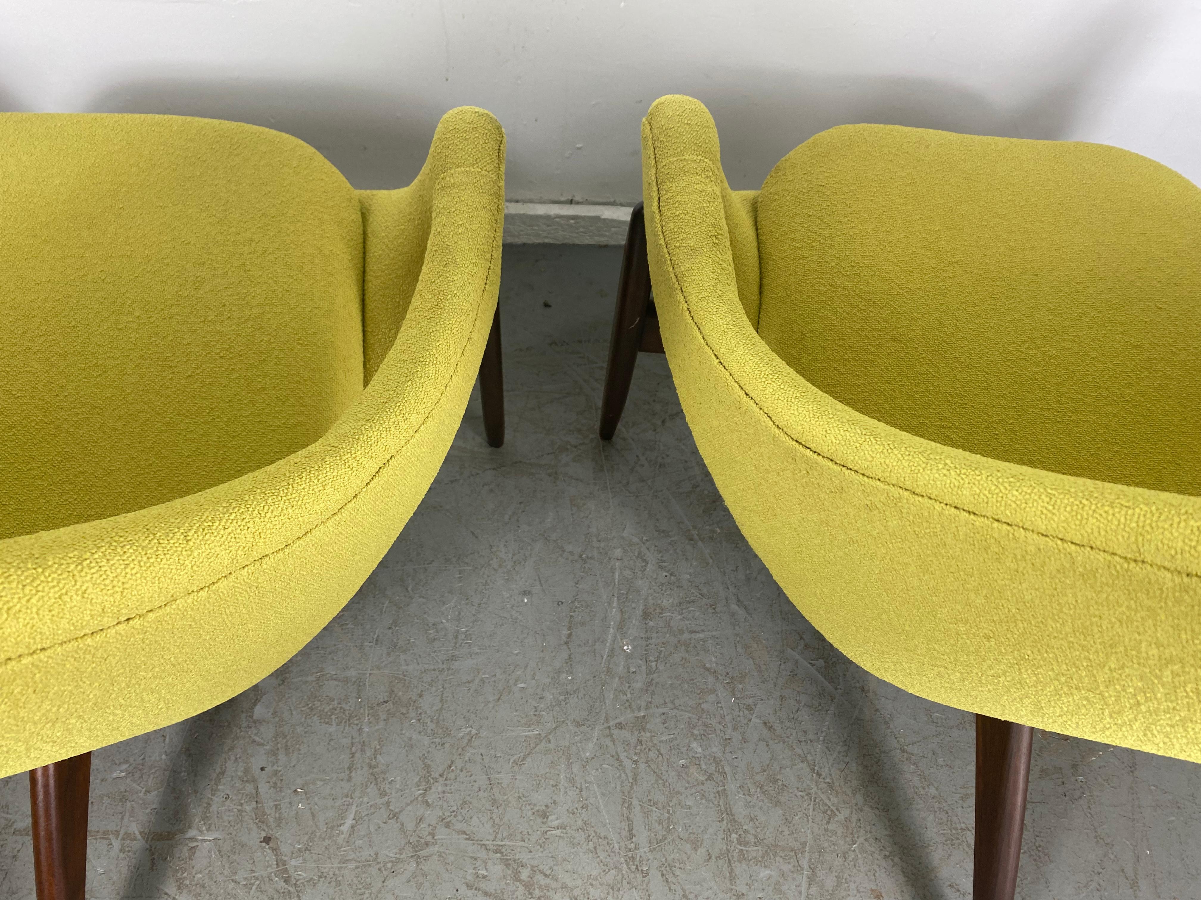 Rare Modernist Lounge Chairs by Luigi Tiengo for Cimon, Montréal, 1963 5