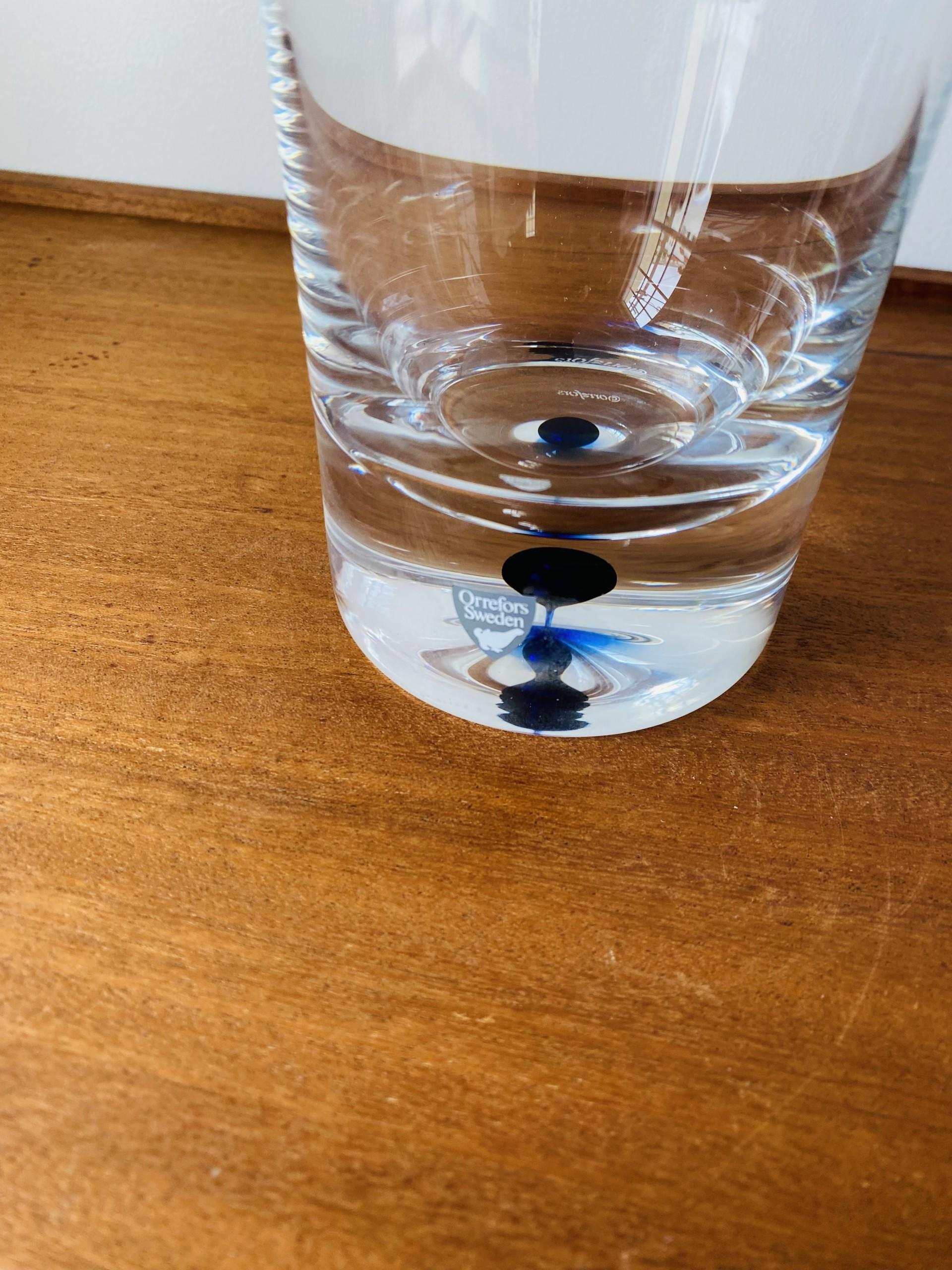 XX secolo Raro vaso modernista di cristallo blu Orrefors Intermezzo in vendita