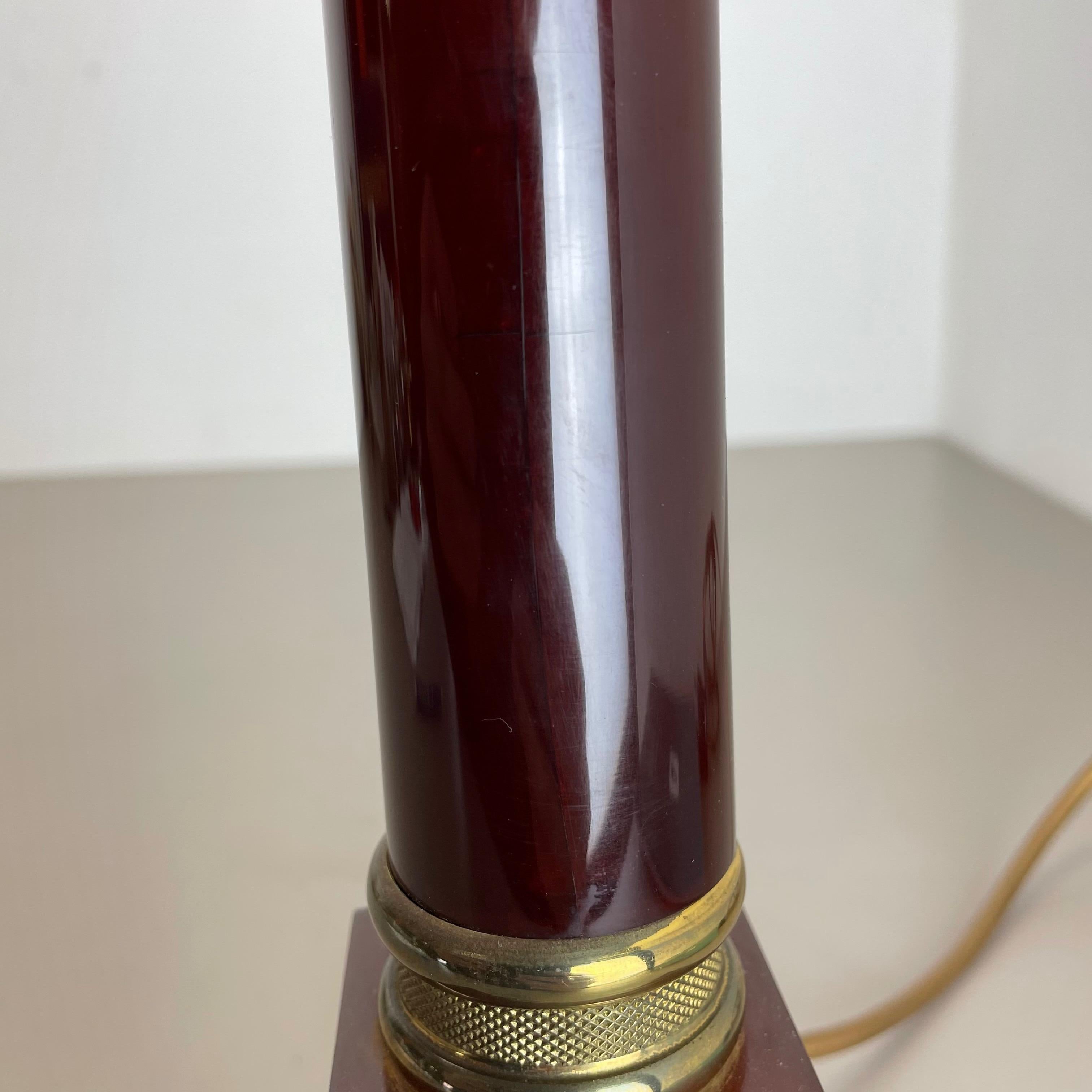 Rare Modernist Red Catalina and Brass Tube Table Light, Italy, 1960s For Sale 9
