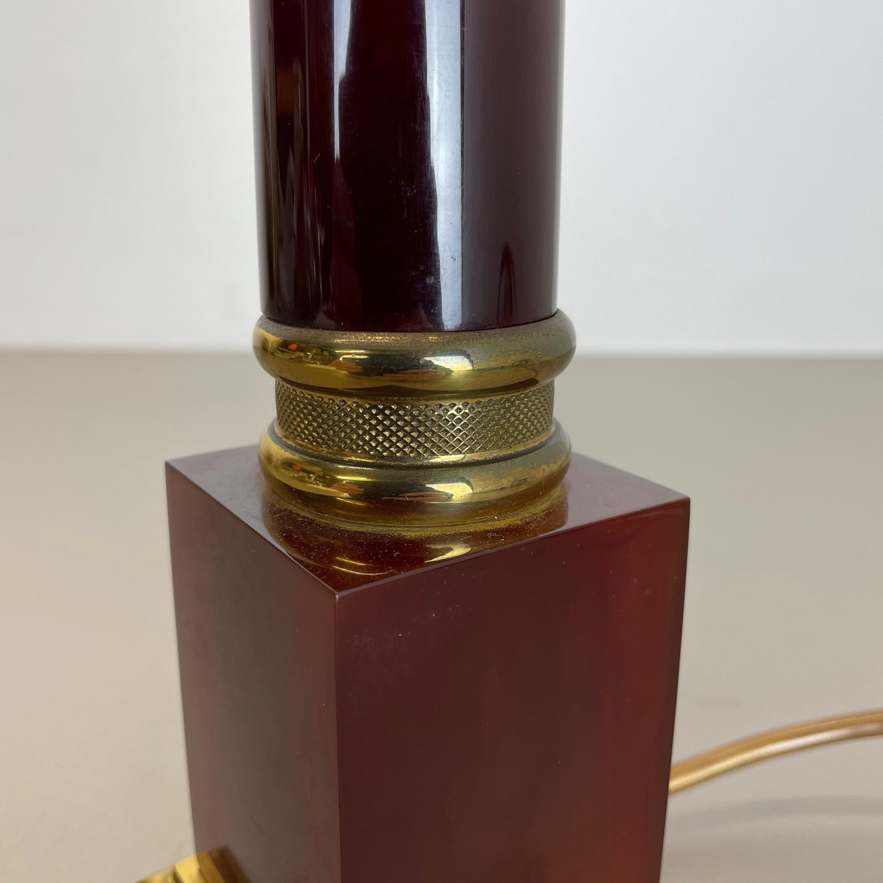 20th Century Rare Modernist Red Catalina and Brass Tube Table Light, Italy, 1960s For Sale