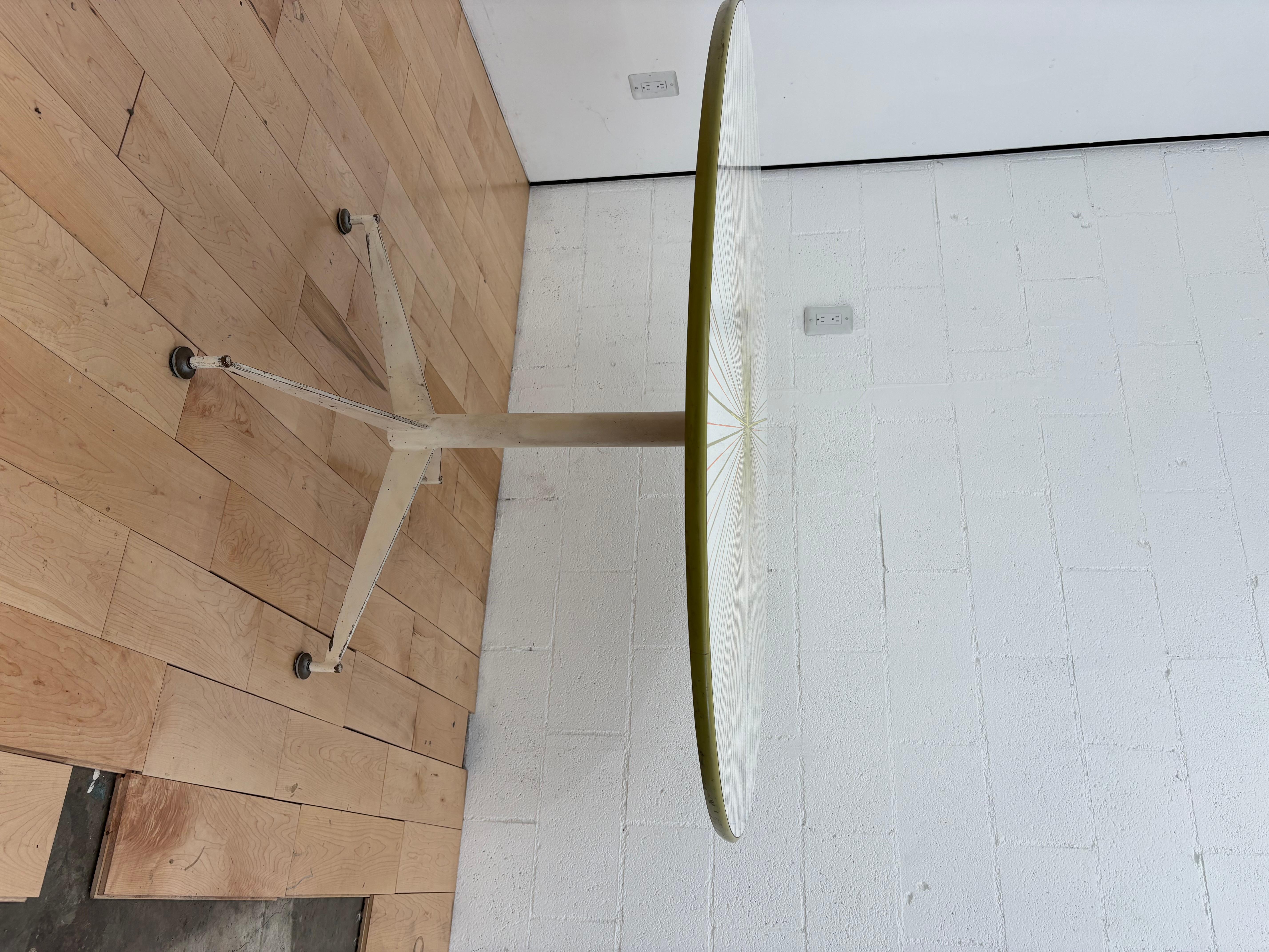 Rare table de salle à manger moderniste en forme d'étoile par Peter Pepper Products - États-Unis, années 1960 en vente 1