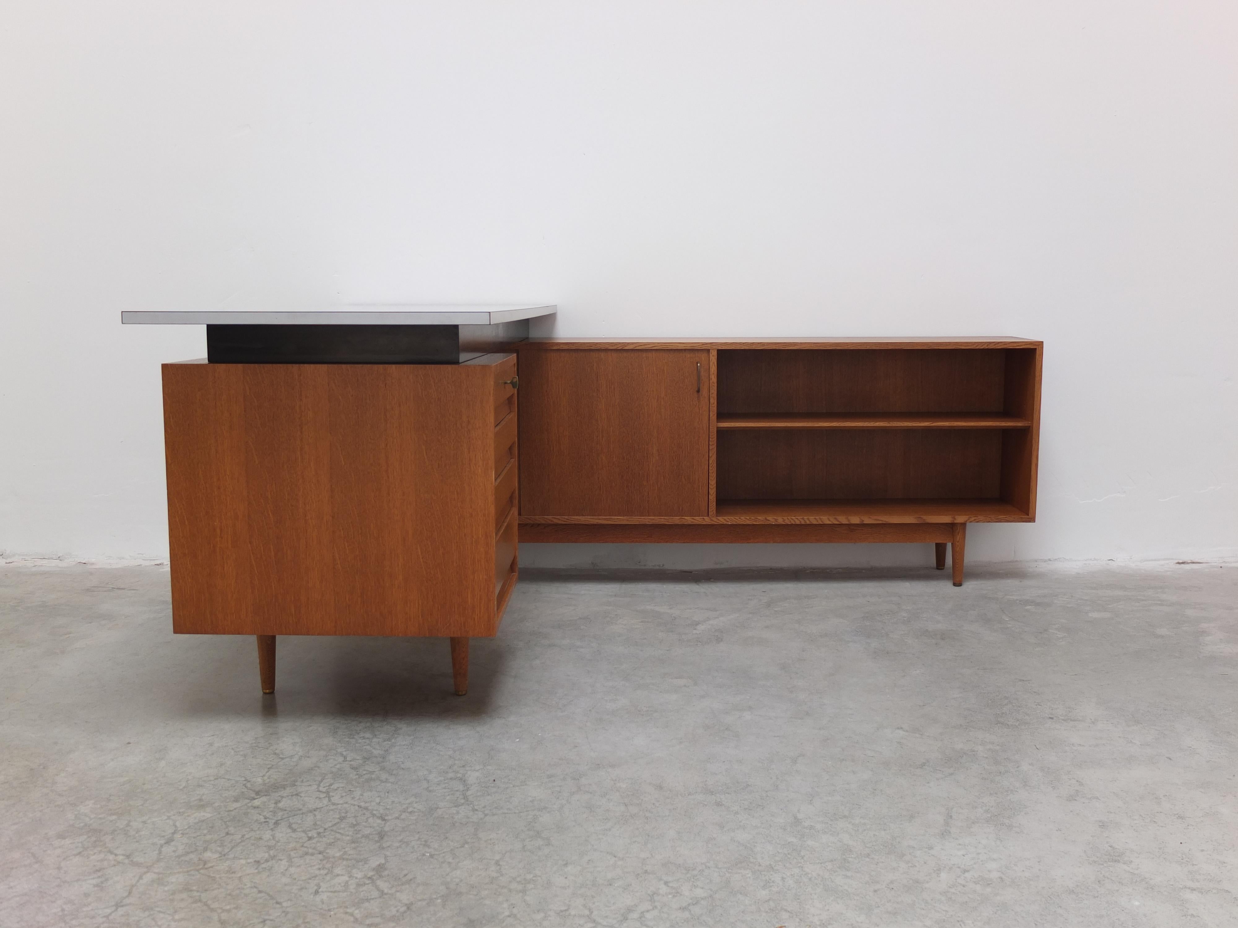 Rare Modernist Writing Desk by Jos De Mey for Van Den Berghe-Pauvers, 1960s For Sale 5