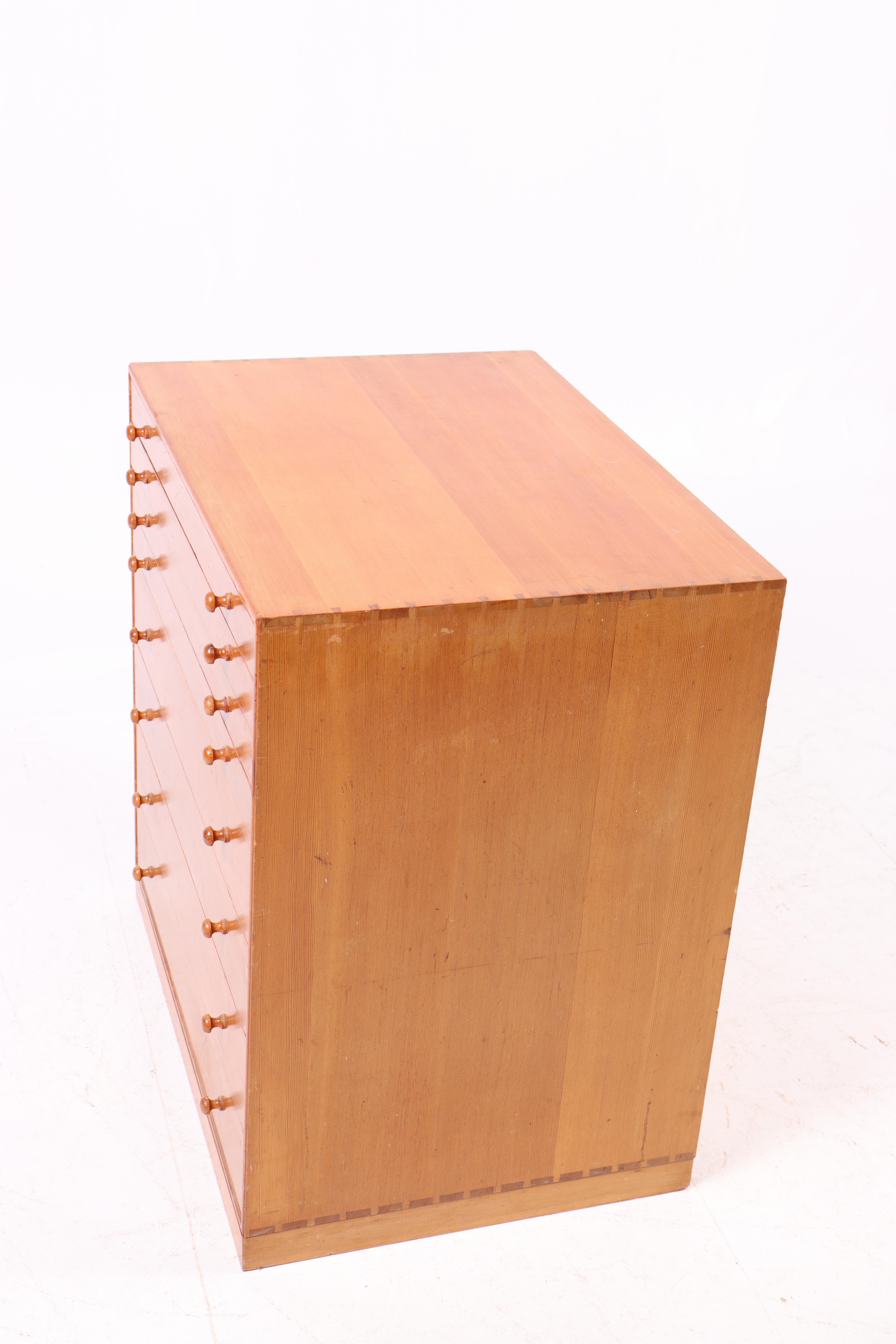 Seltene Kommode von Mogens Koch aus Oregon Pine, Rud Rasmussen, 1960er Jahre im Angebot 2