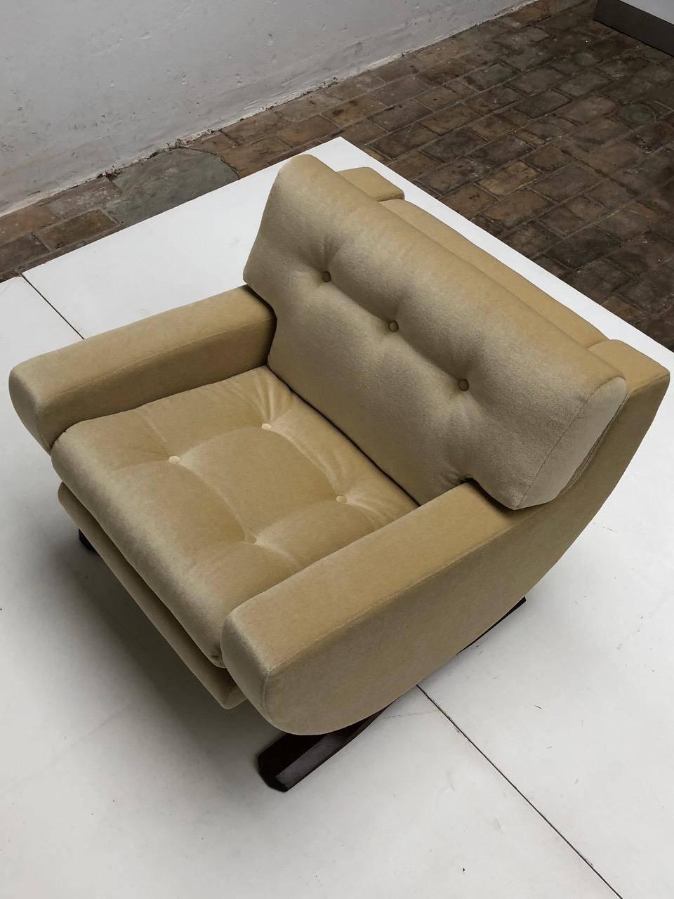Mid-Century Modern Rare Mohair Lounge Chairs by Italian Sculptor Franz T Sartori, Flexform, 1965