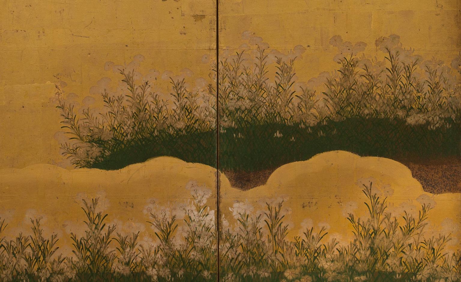 Rare Momoyama Period Japanese Folding Screen with a Field of Pinks, 17th Century In Good Condition In Milano, IT