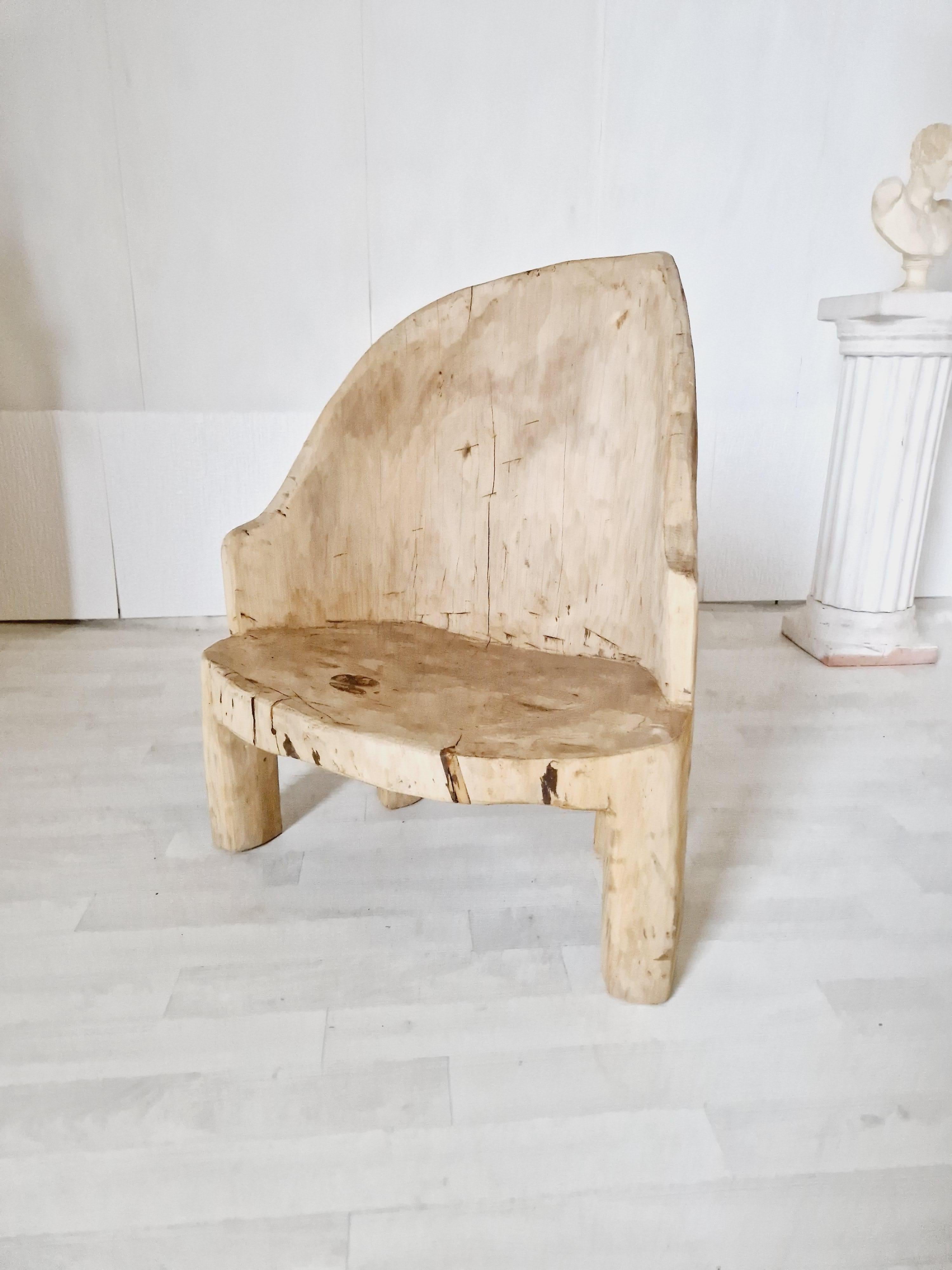 Seltener Monoxyle-Stuhl im schwedischen primitiven Stil im Angebot 7
