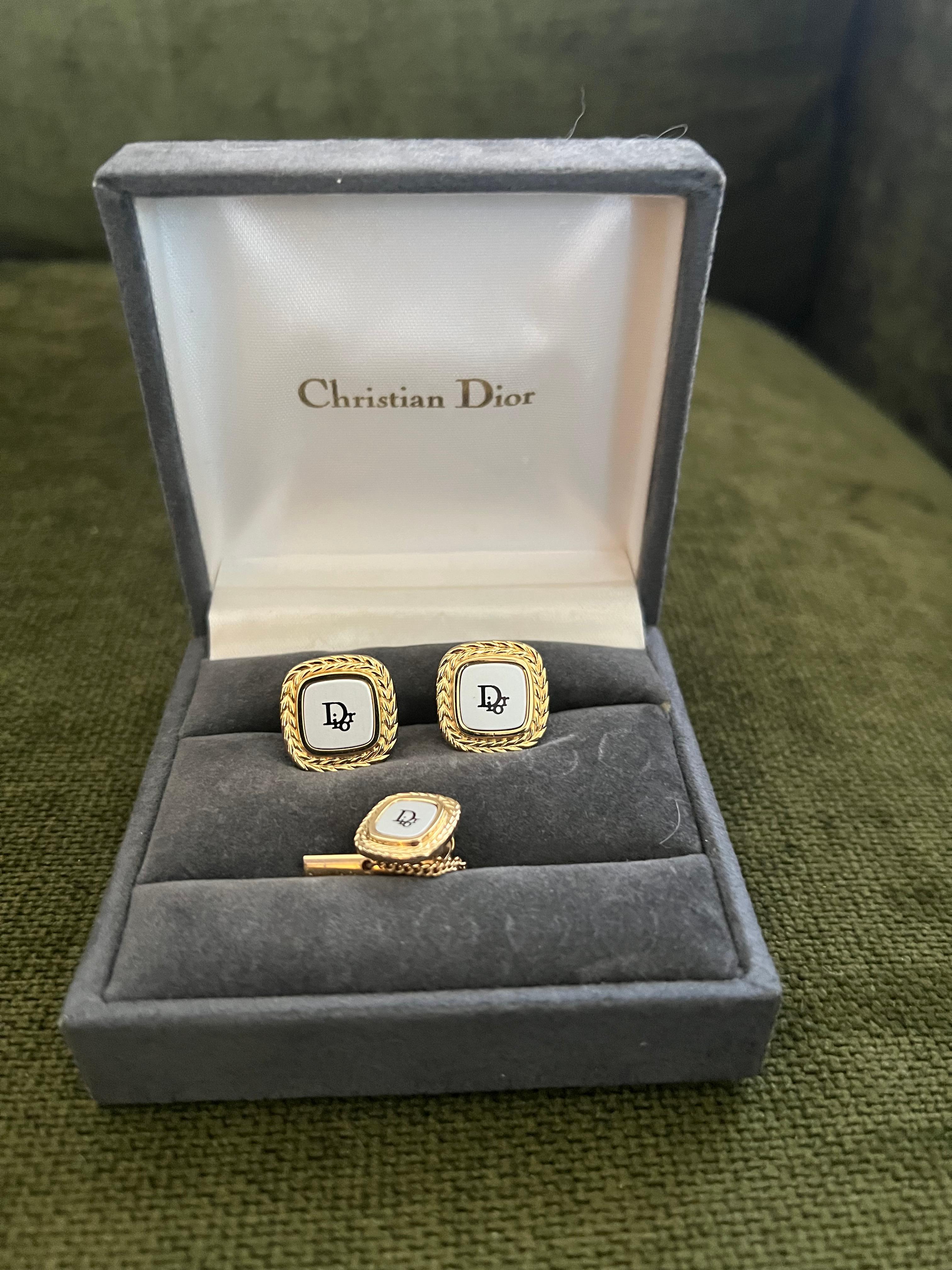 Rare Monsiuer Vintage Christian Dior Gold Plate Cufflinks & Tie Clip In Original For Sale 7