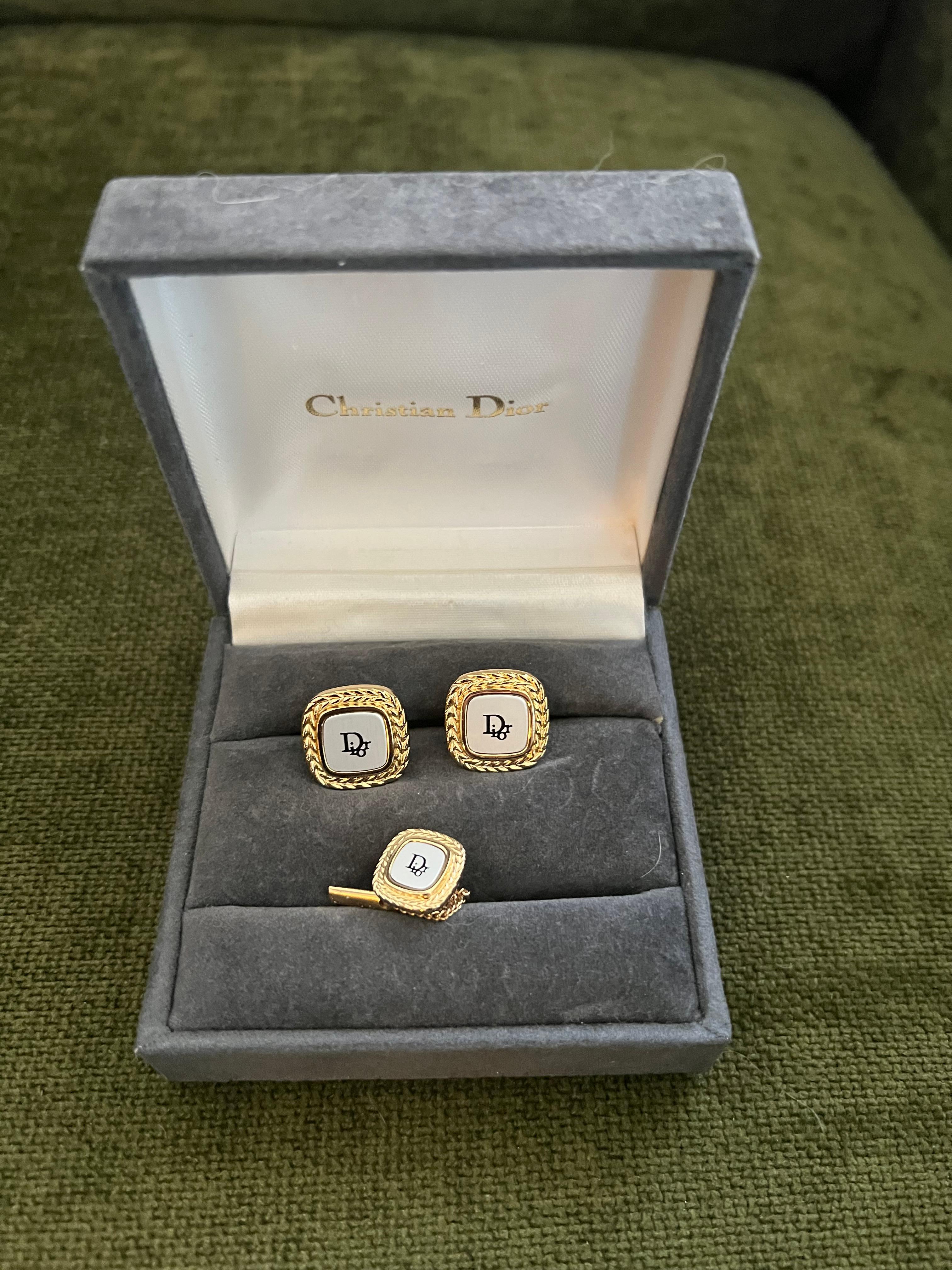Rare Monsiuer Vintage Christian Dior Gold Plate Cufflinks & Tie Clip In Original For Sale 8