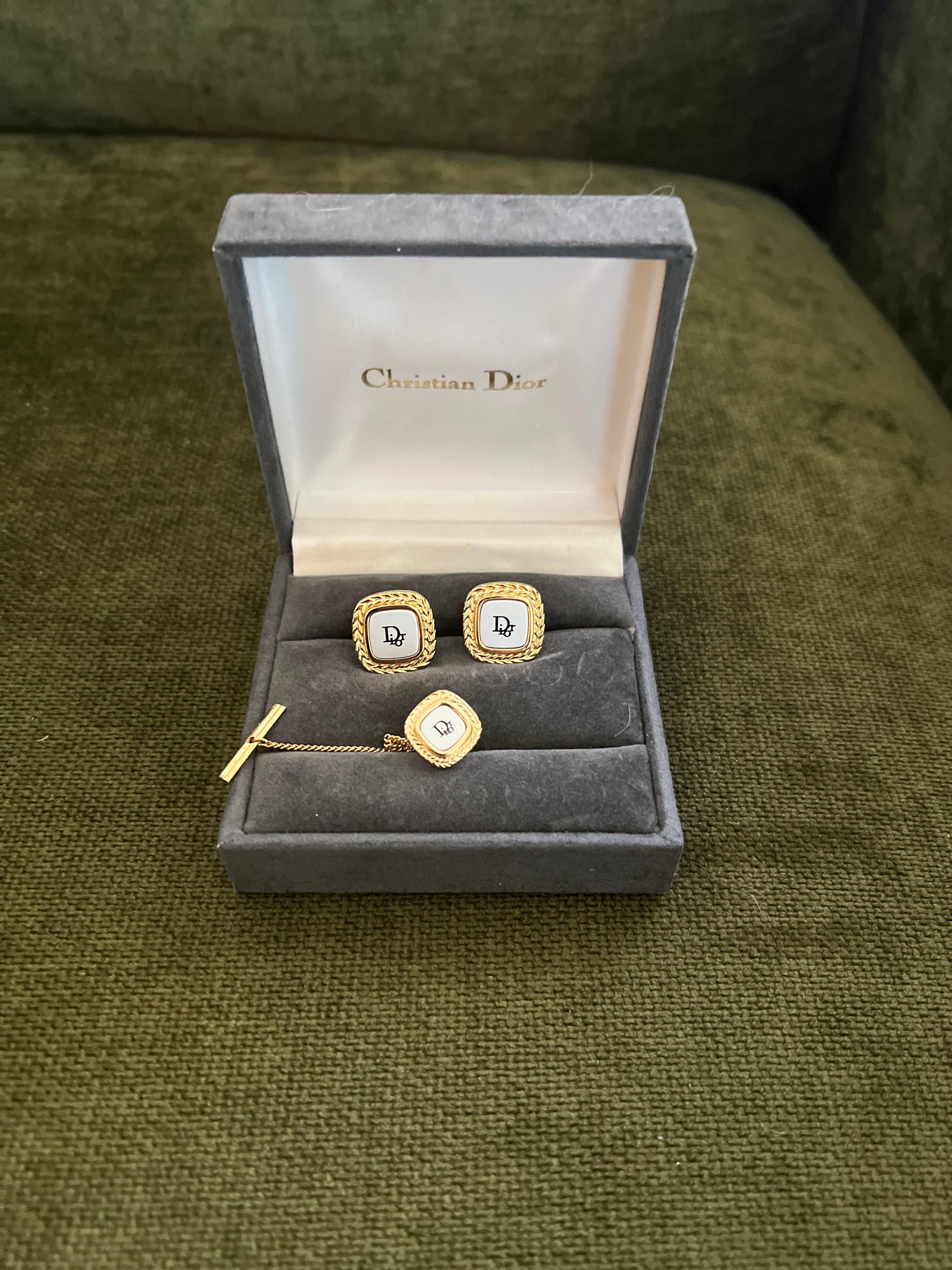 Rare Monsiuer Vintage Christian Dior Gold Plate Cufflinks & Tie Clip In Original For Sale 3