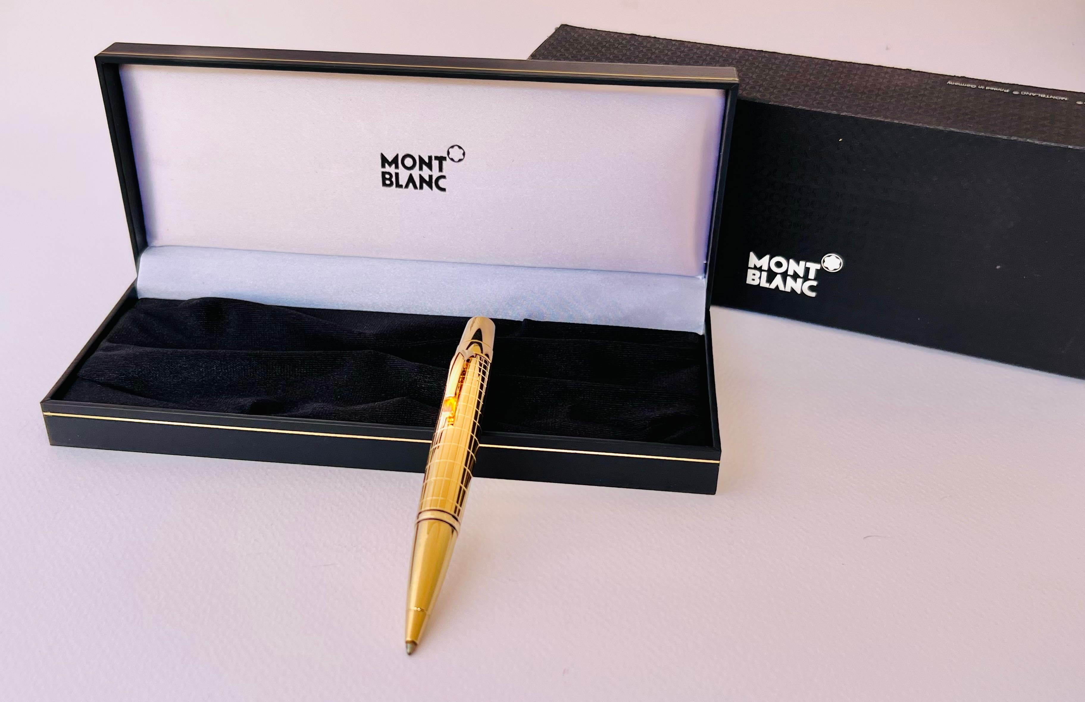 For your consideration Ultra Rare Montblanc Boheme Gold Plated Citrine Ballpoint
Package Contain two Montblanc Pens Boheme Gold
Genuine Box
Outer Packaging
Service Guide Booklet

Details:

Condition : New Never Used Please Check the pics

Clip: